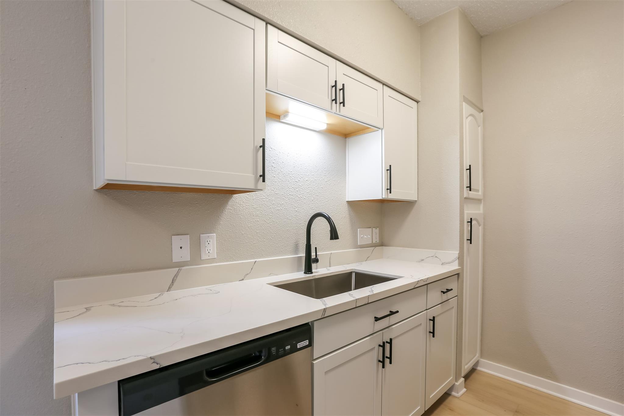 203 E 31st St # 104, Austin, TX 78705