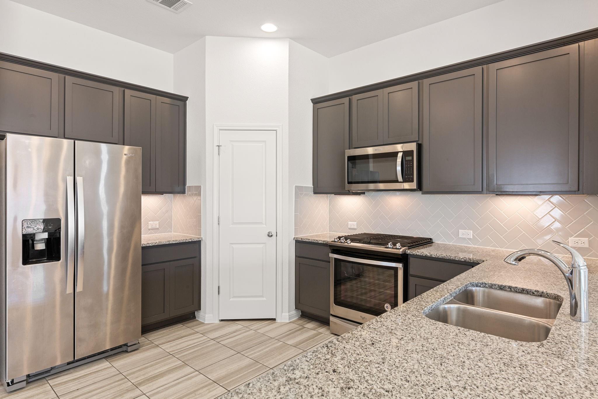 109 Finstown St, Hutto, TX 78634