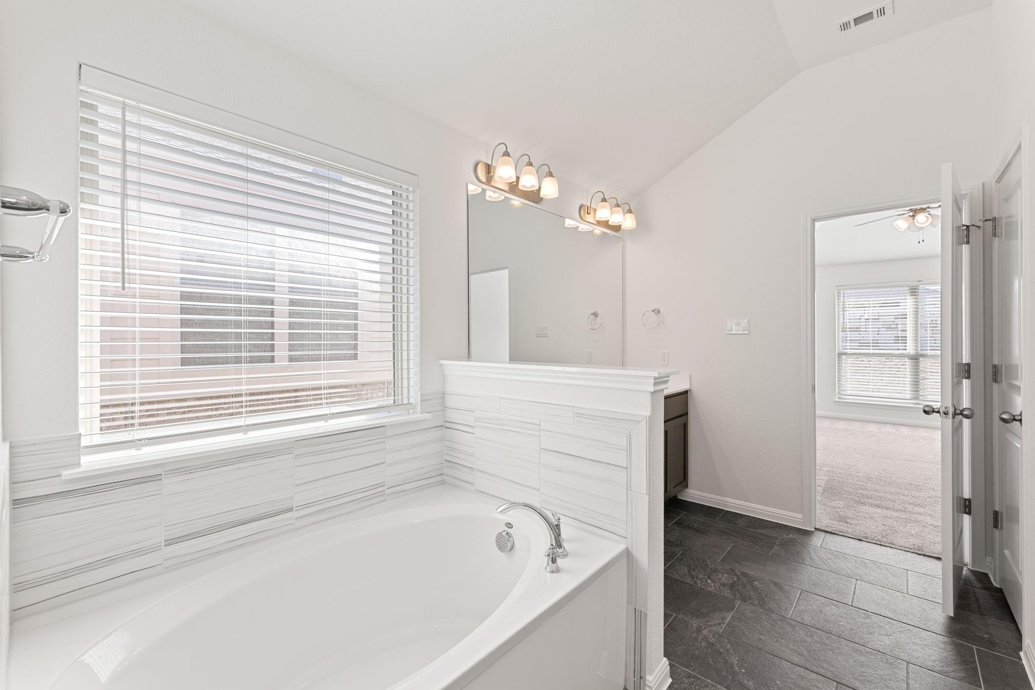 109 Finstown St, Hutto, TX 78634