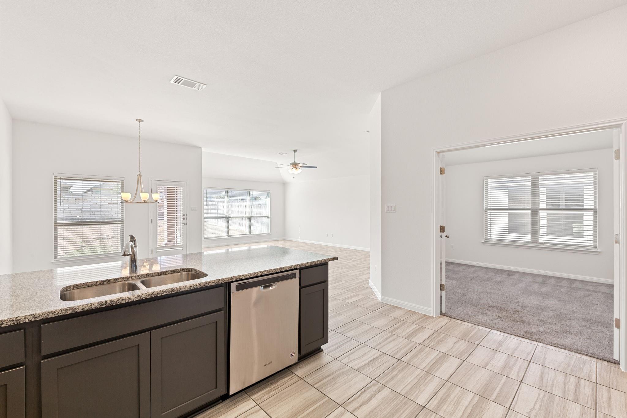 109 Finstown St, Hutto, TX 78634