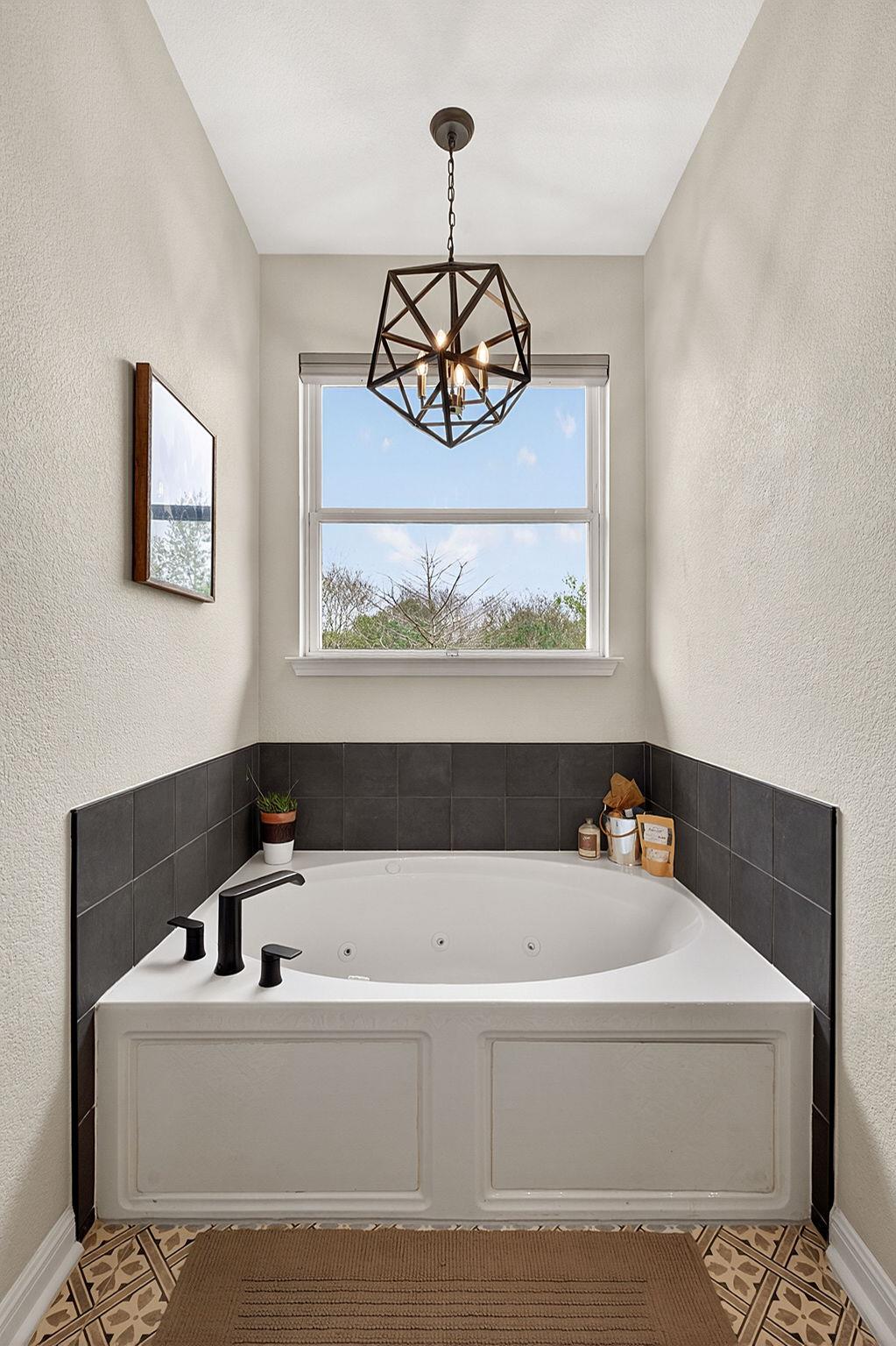 109 Enchanted Woods Trl, Buda, TX 78610