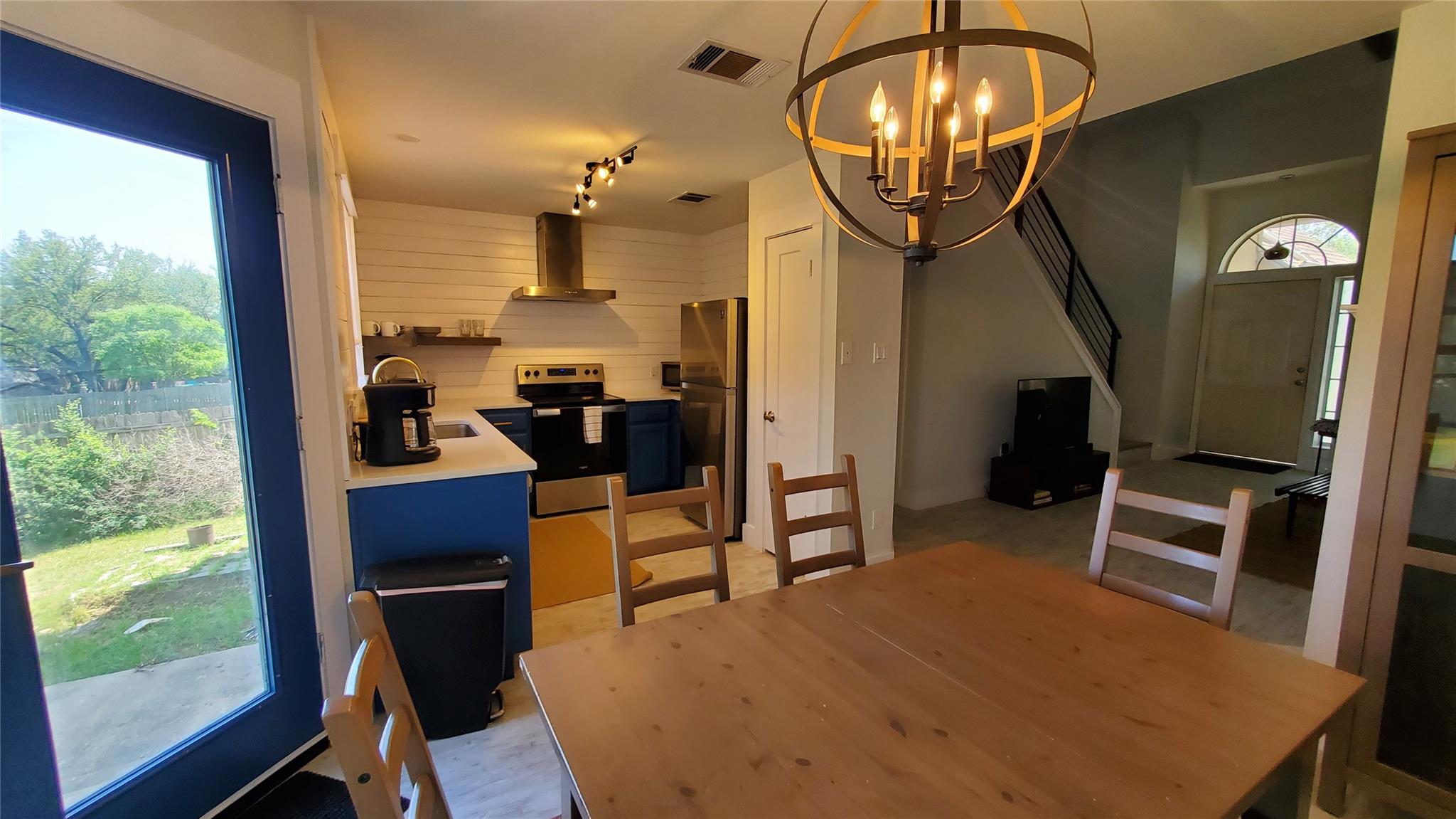 10201 Sandy Beach Rd, Dripping Springs, TX 78620