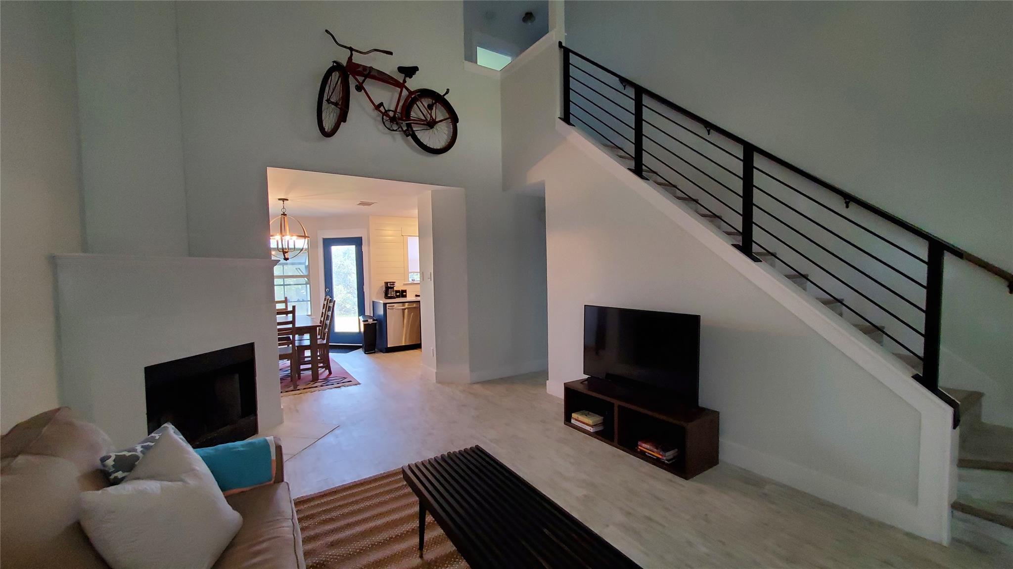 10201 Sandy Beach Rd, Dripping Springs, TX 78620