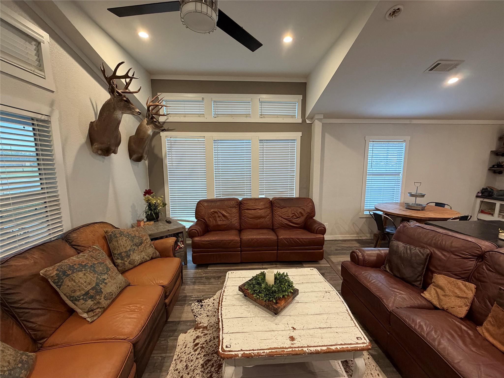 605 Central Blvd, Bertram, TX 78605