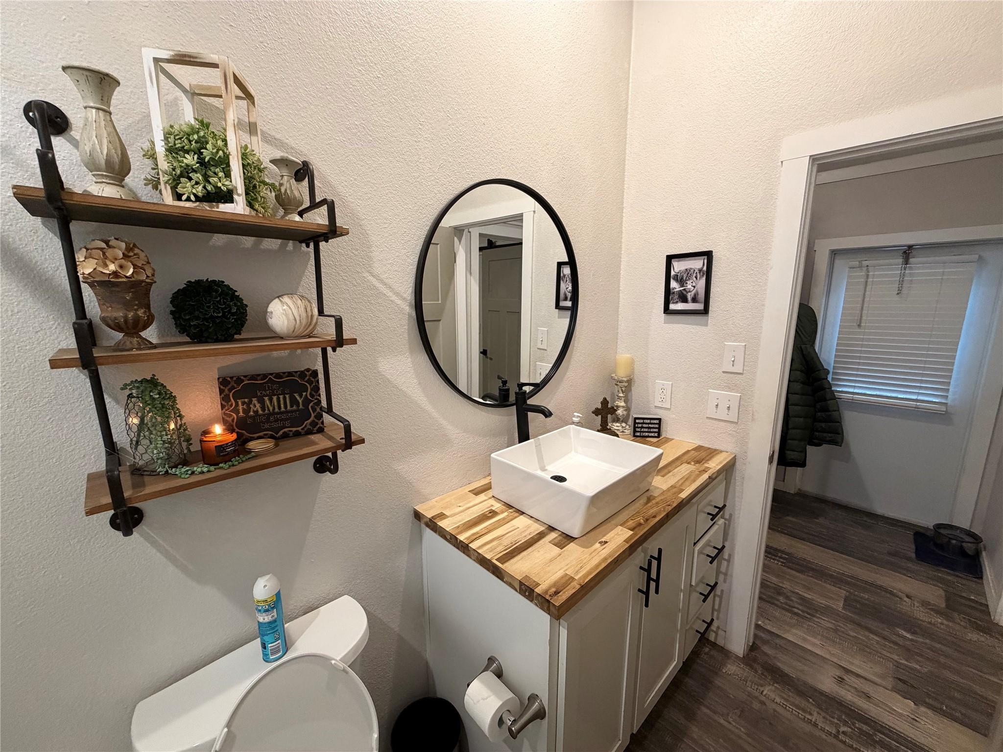 605 Central Blvd, Bertram, TX 78605