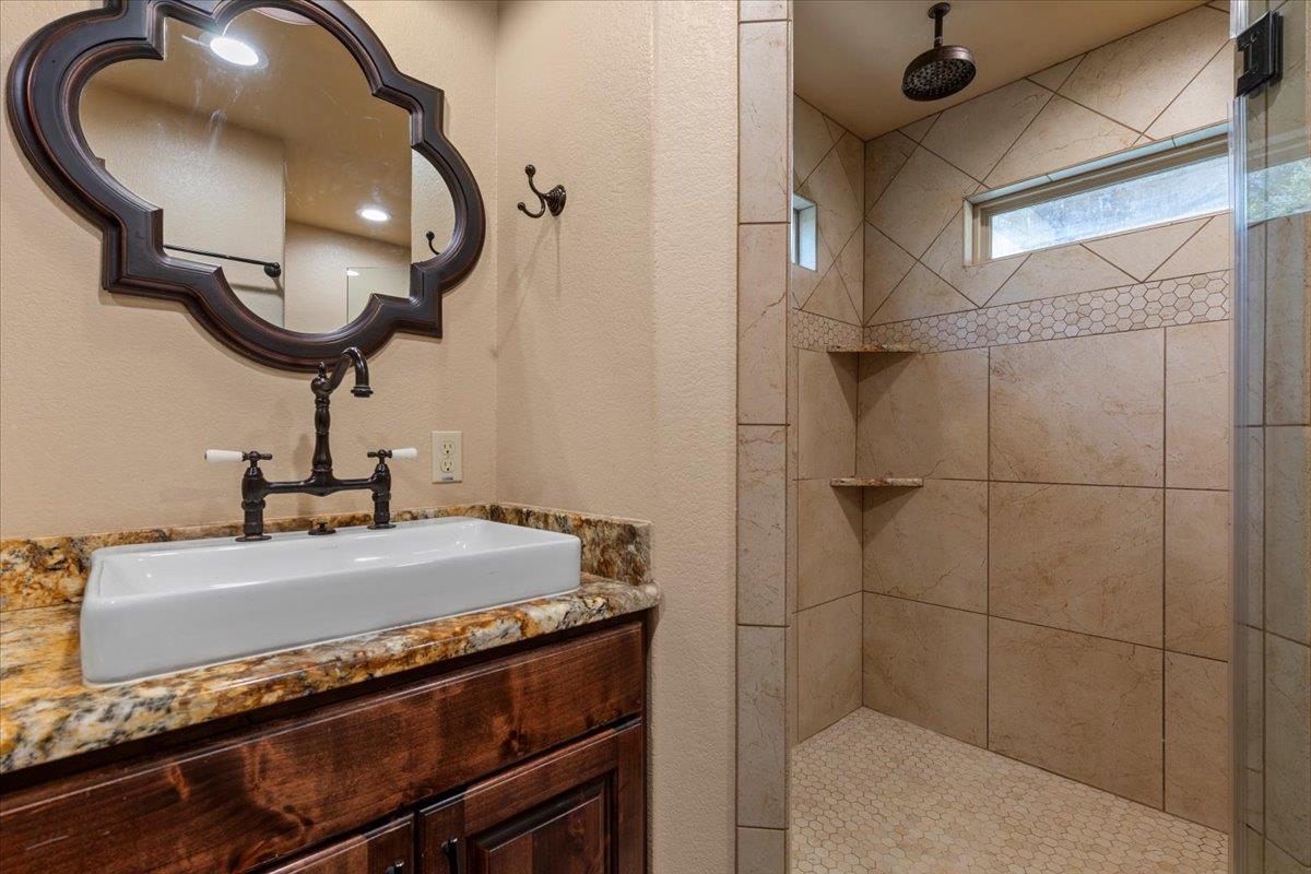 Schulenburg, TX 78956