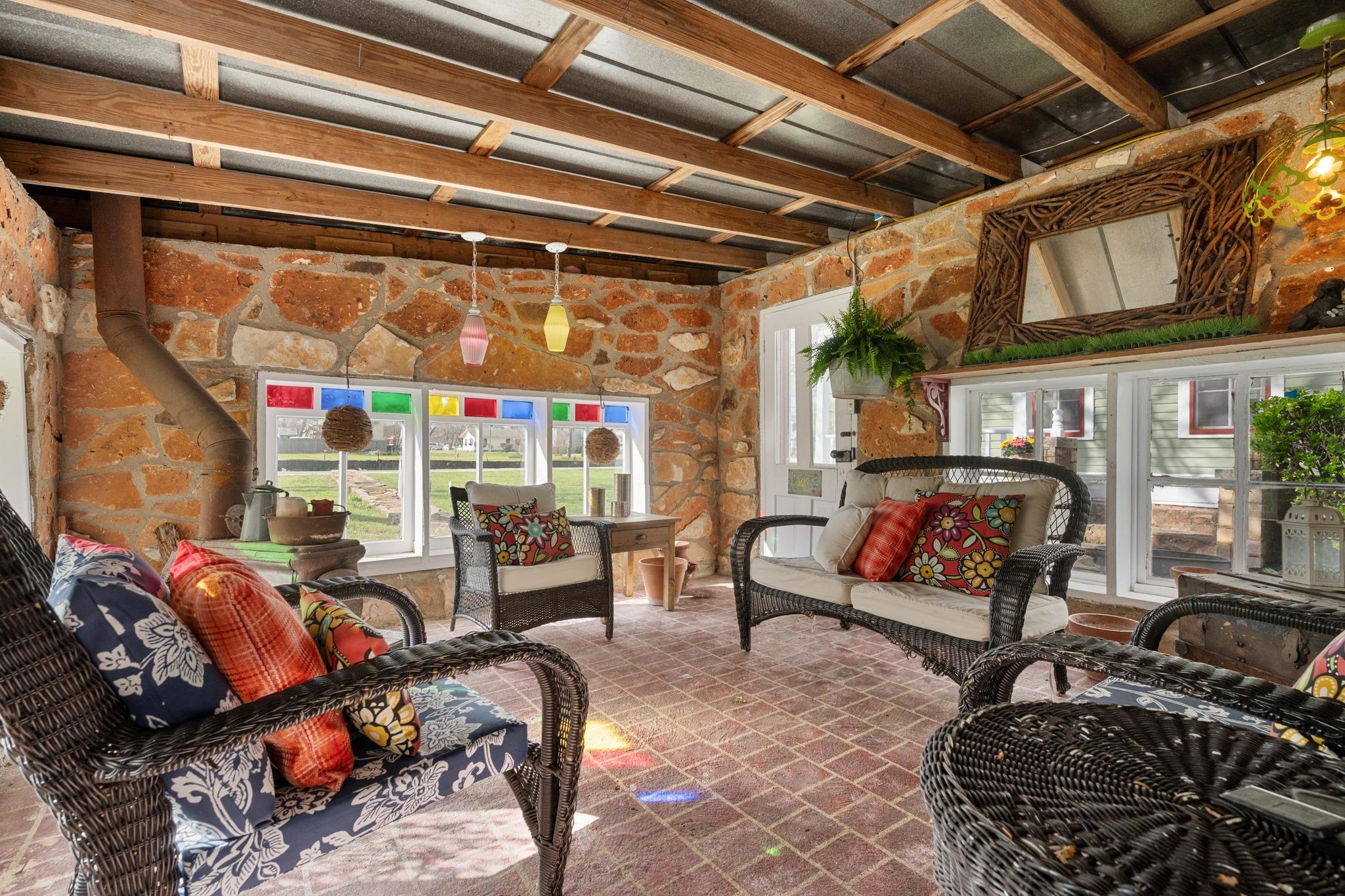 603 E 7th St, Georgetown, TX 78626