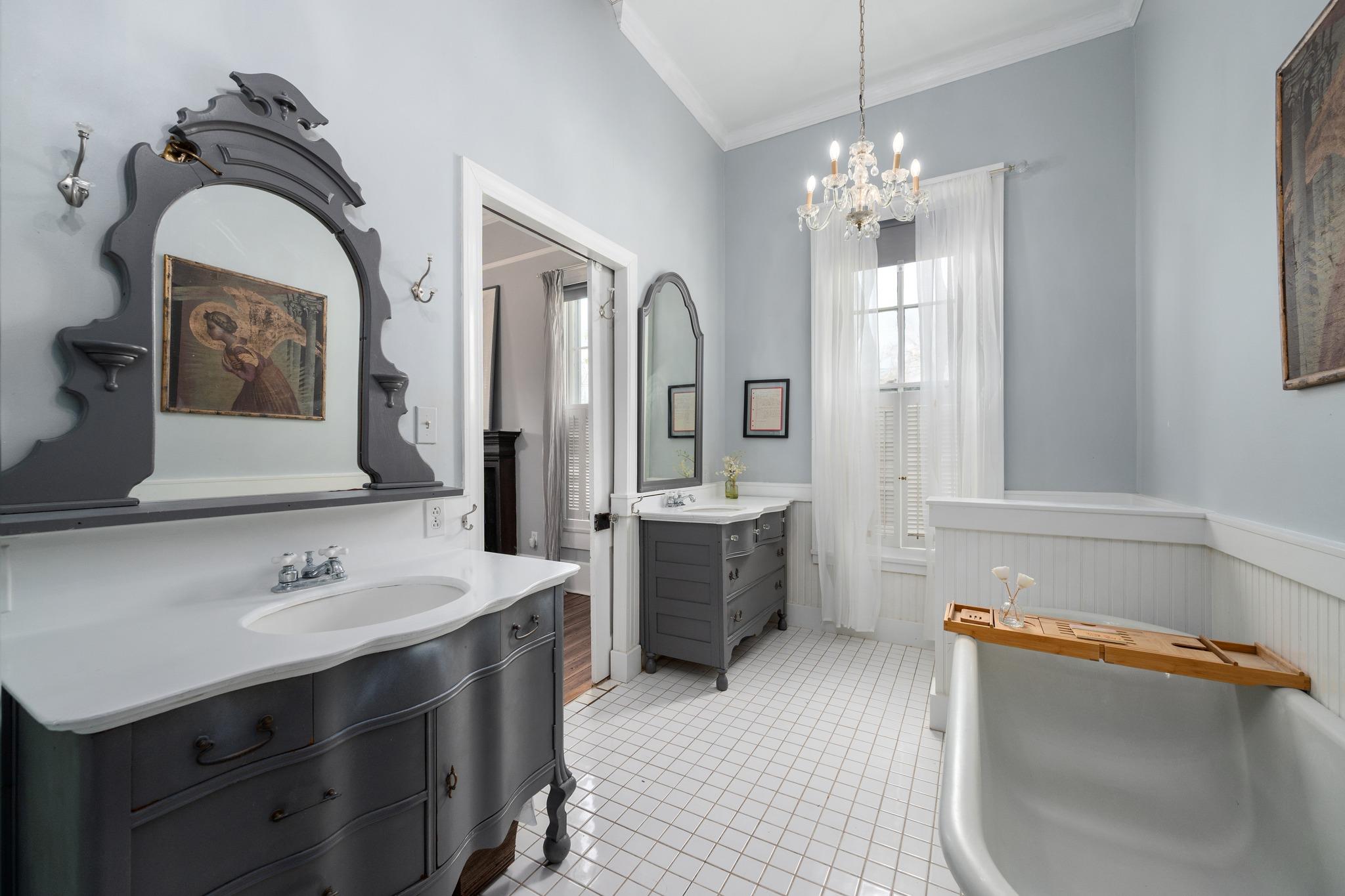 603 E 7th St, Georgetown, TX 78626