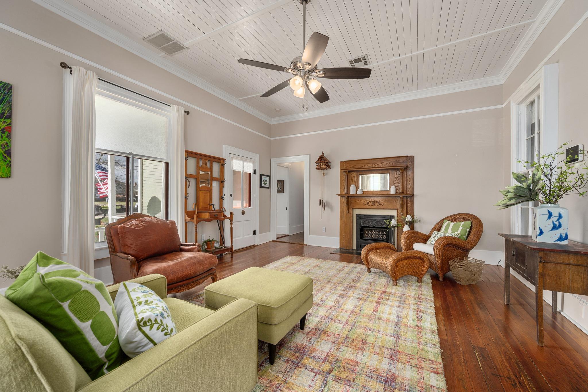 603 E 7th St, Georgetown, TX 78626