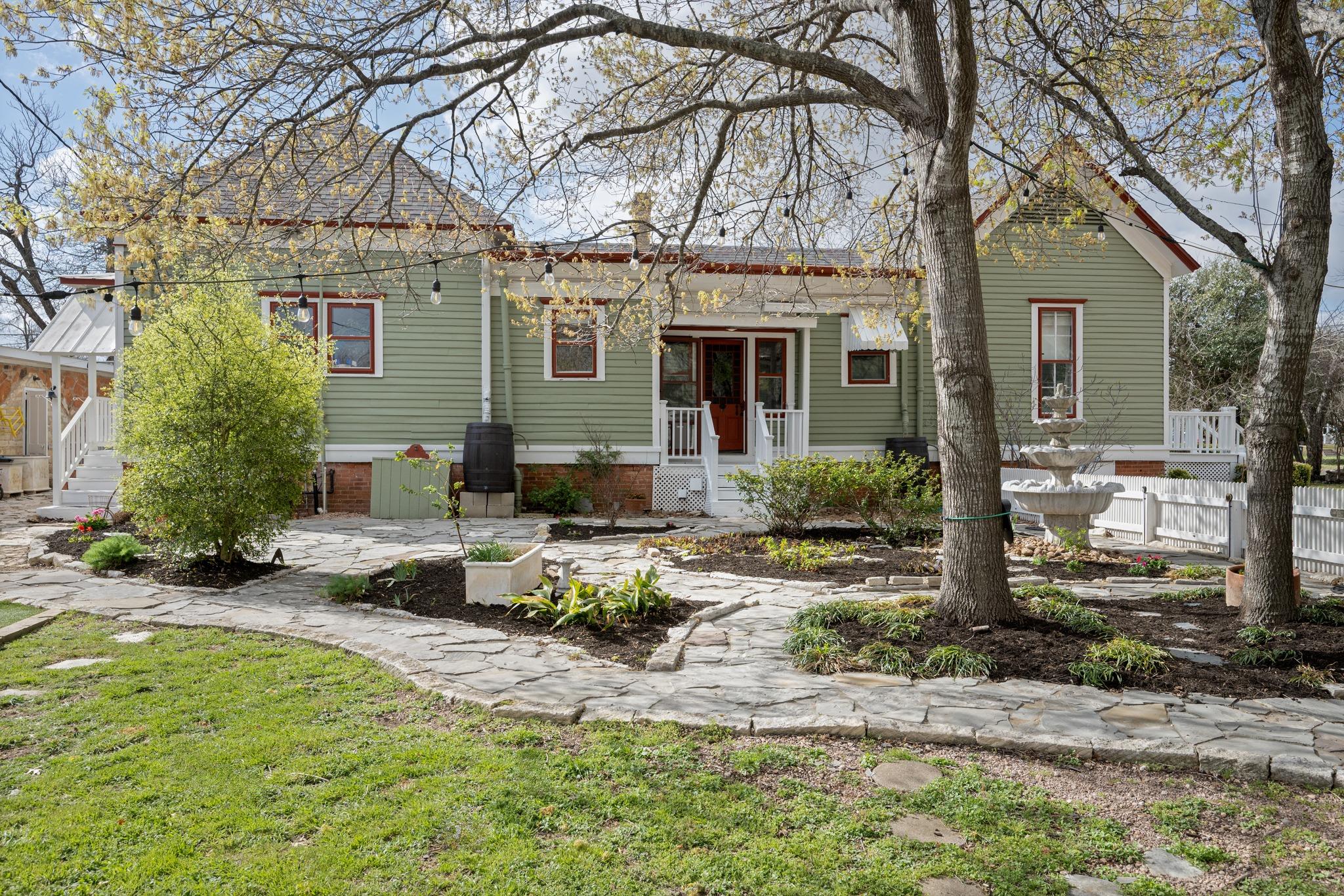 603 E 7th St, Georgetown, TX 78626