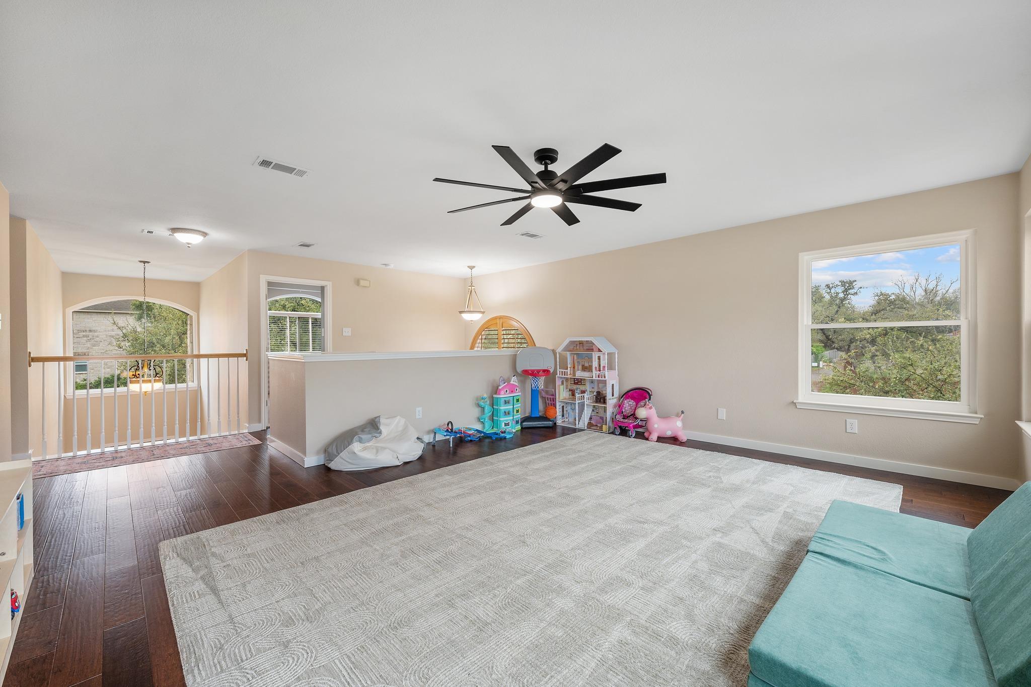 12052 Tulare Dr, Austin, TX 78738