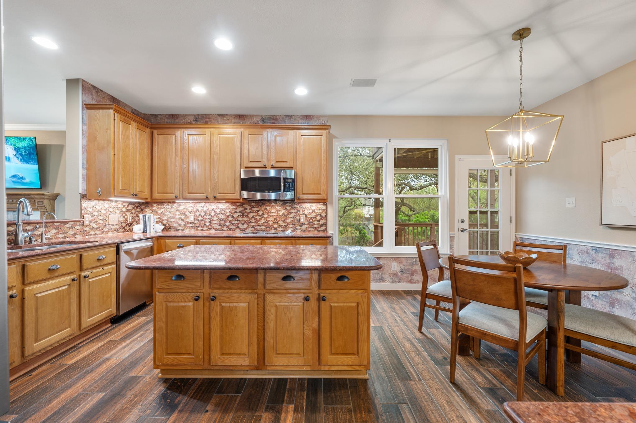 12052 Tulare Dr, Austin, TX 78738