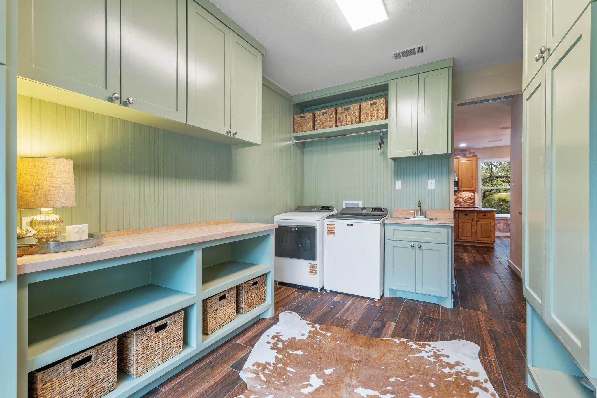 12052 Tulare Dr, Austin, TX 78738