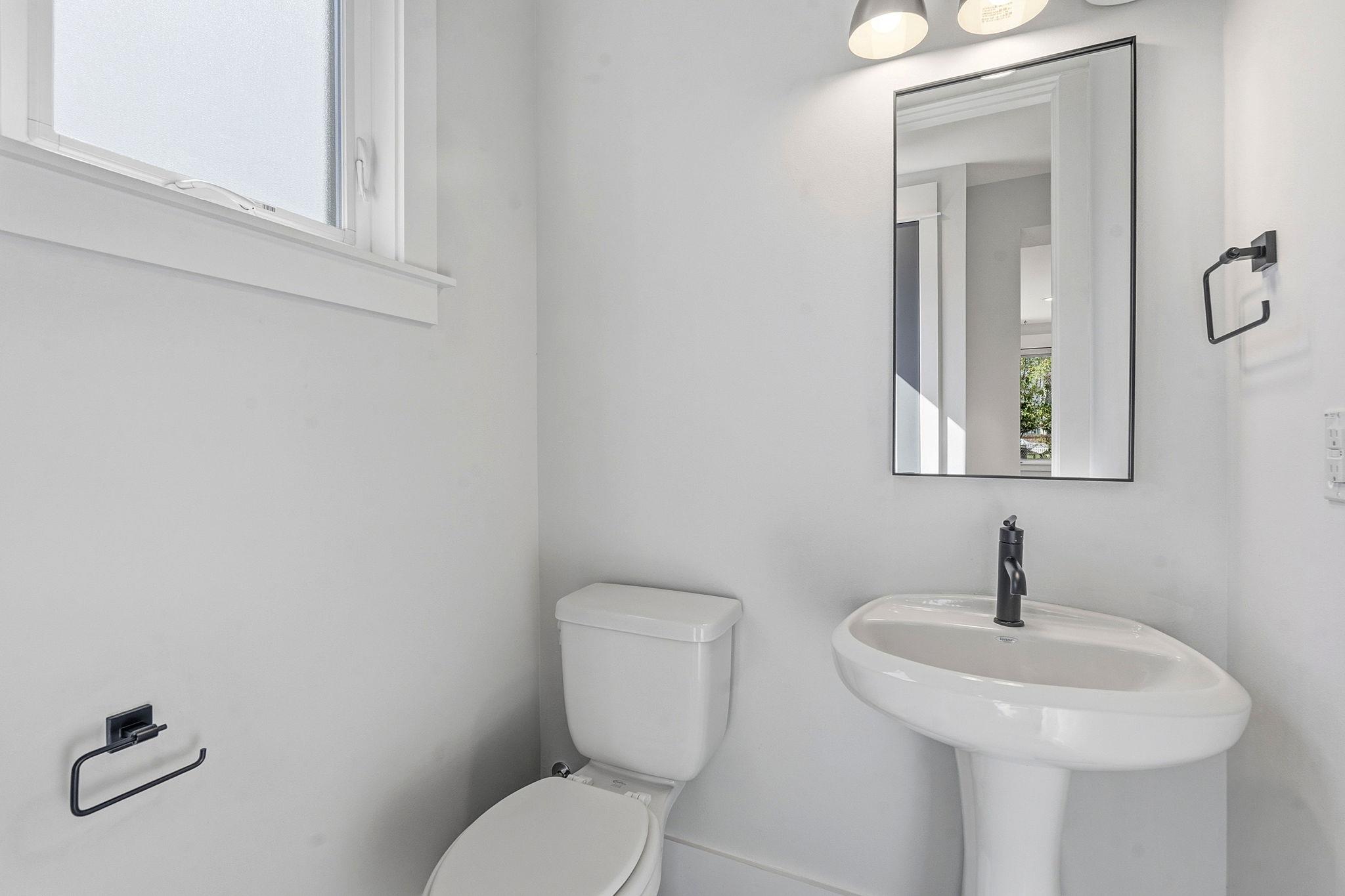 2921 Lyons Rd # 1, Austin, TX 78702