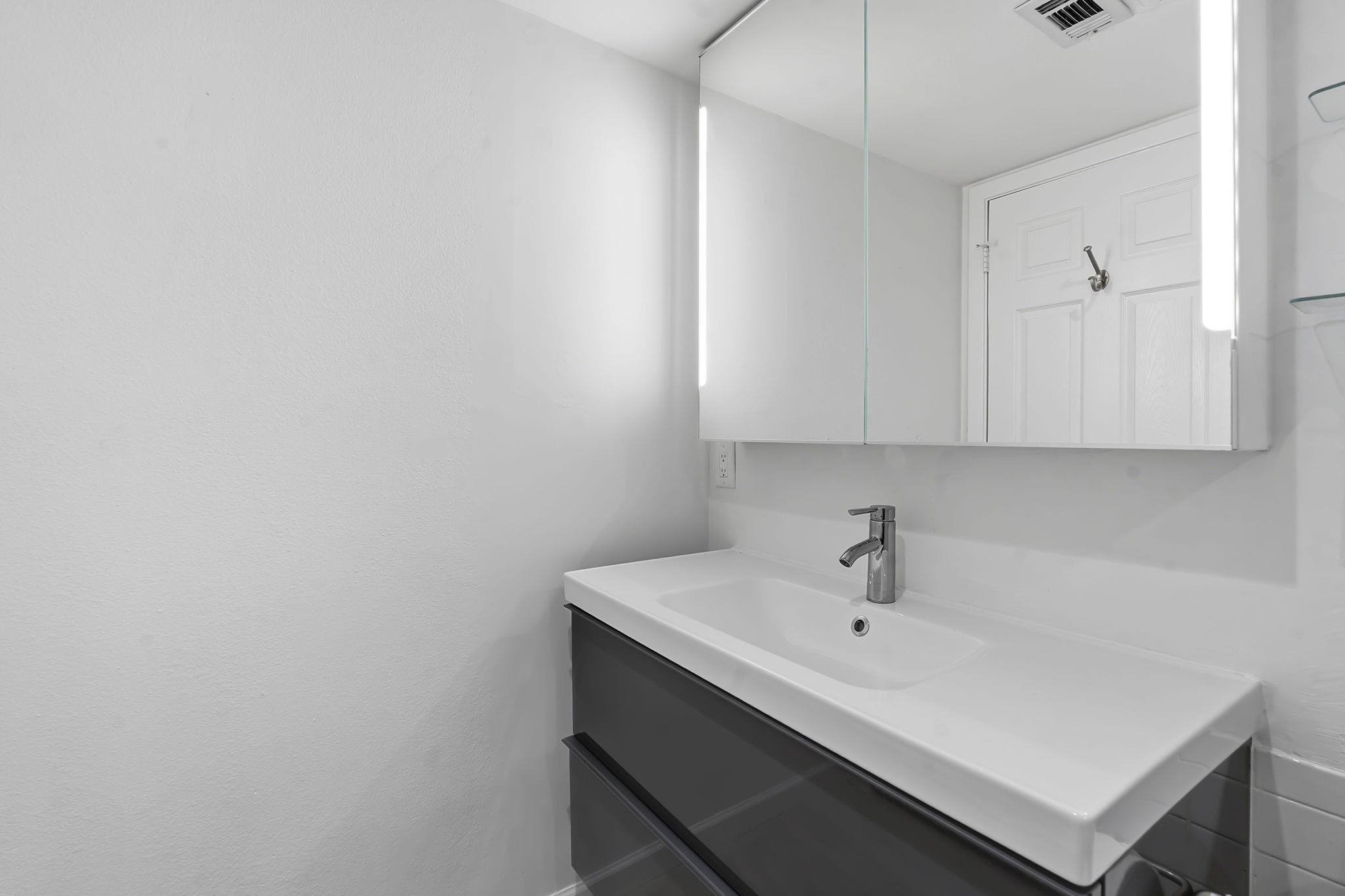 5601 Woodrow Ave, Austin, TX 78748