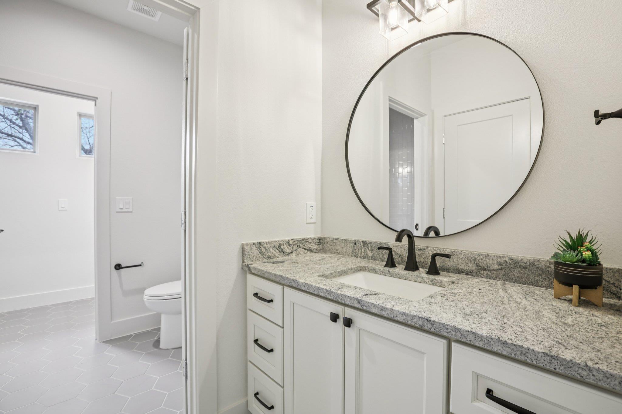 6902 Northeast Dr # A, Austin, TX 78723