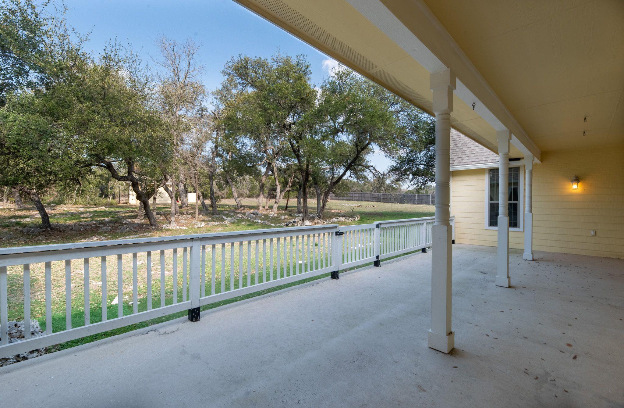 967 FALCONWOOD Dr, San Marcos, TX 78666