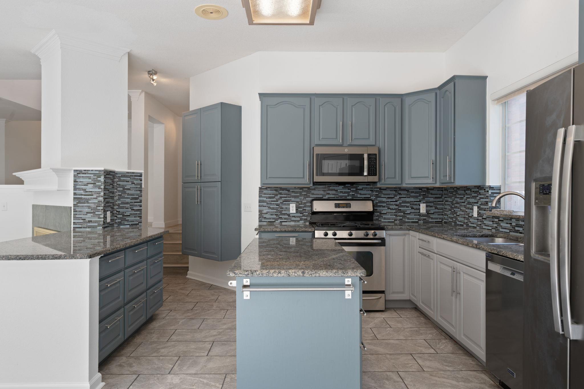 10831 Redmond Rd, Austin, TX 78739