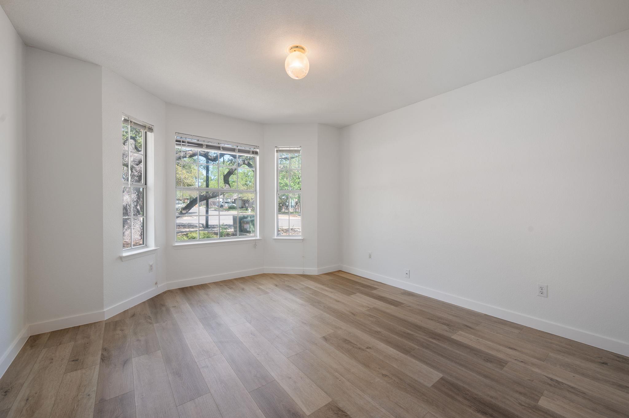 10831 Redmond Rd, Austin, TX 78739