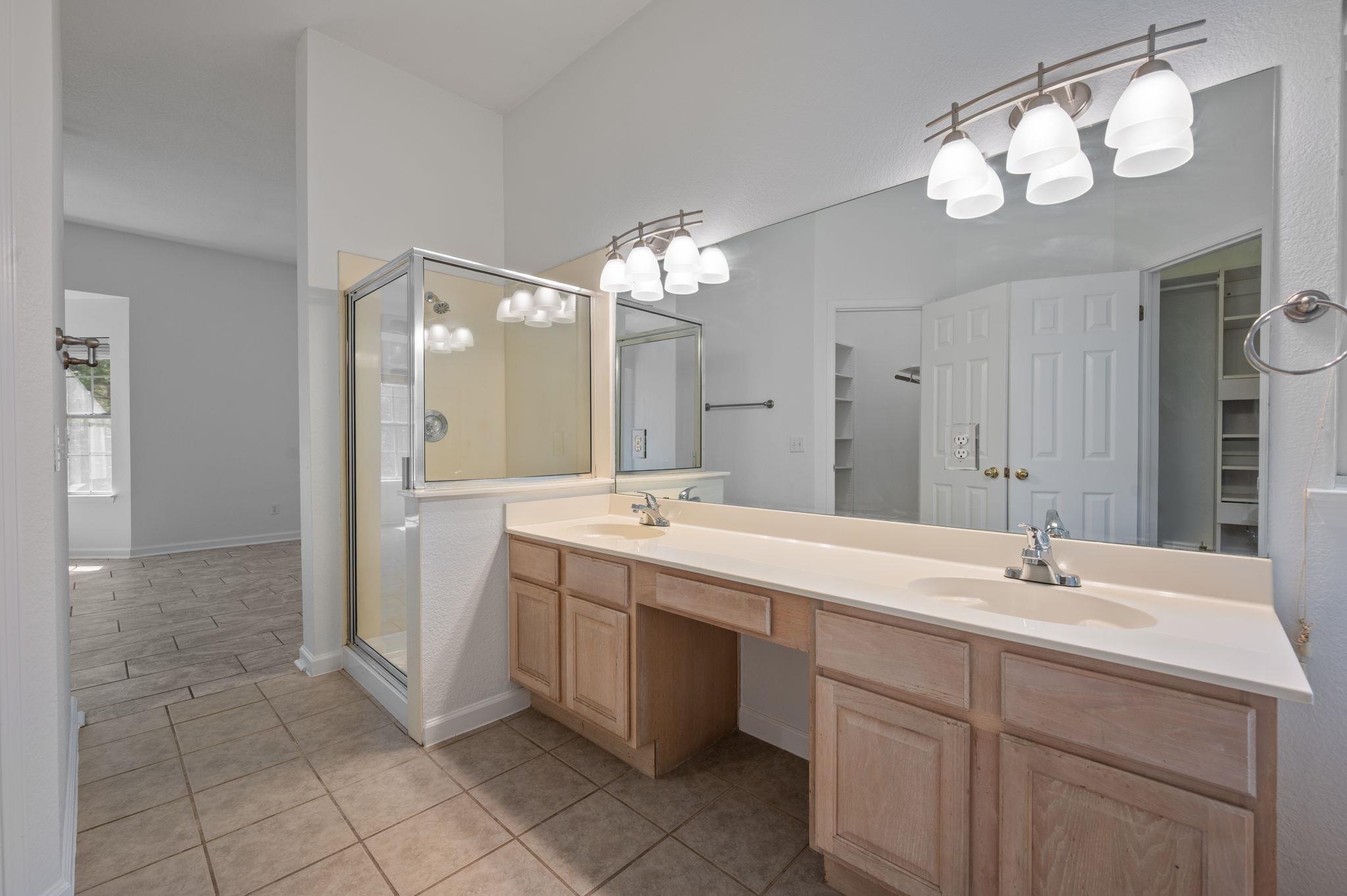 10831 Redmond Rd, Austin, TX 78739