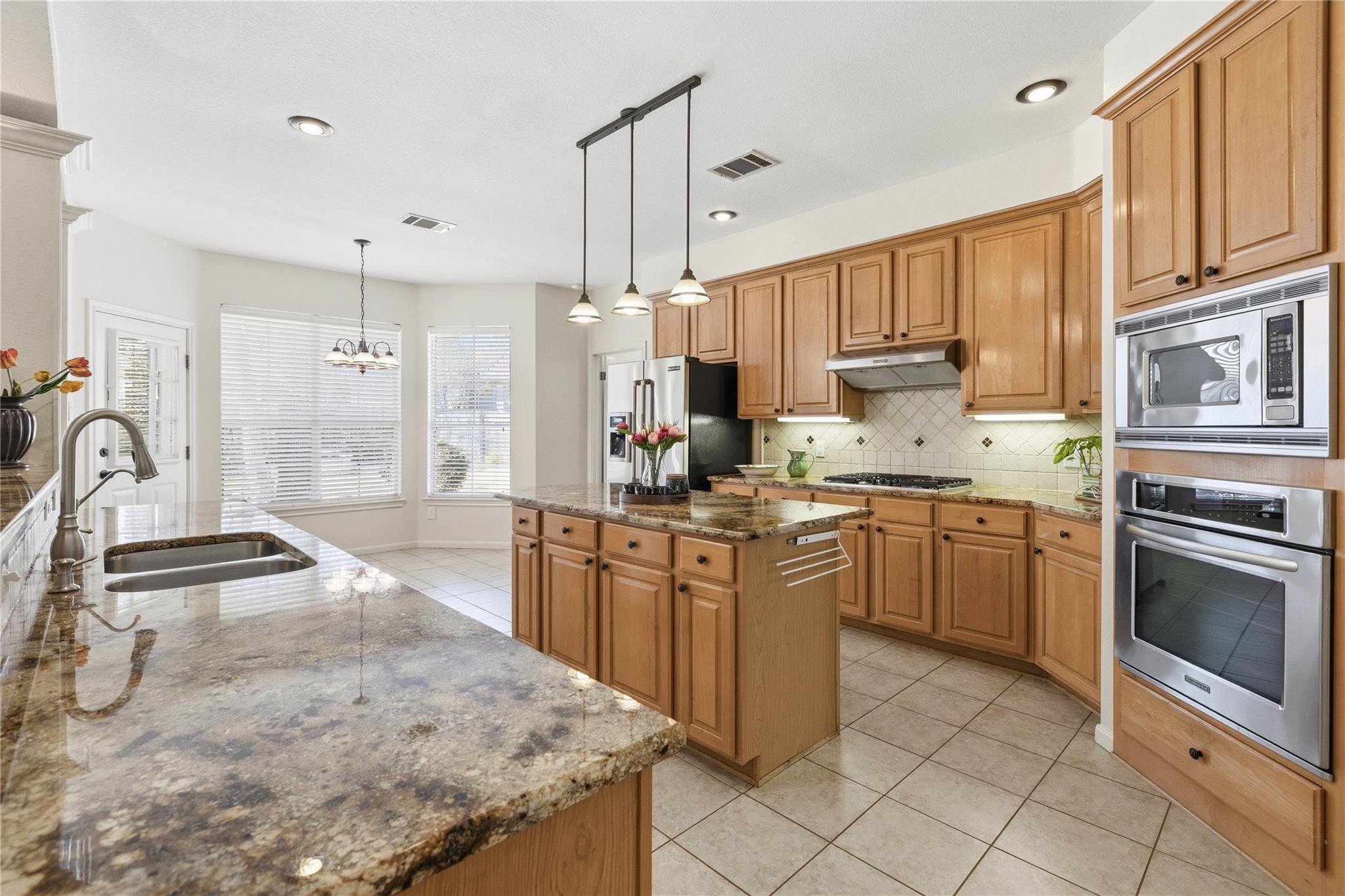 8710 SEA ASH Cir, Round Rock, TX 78681