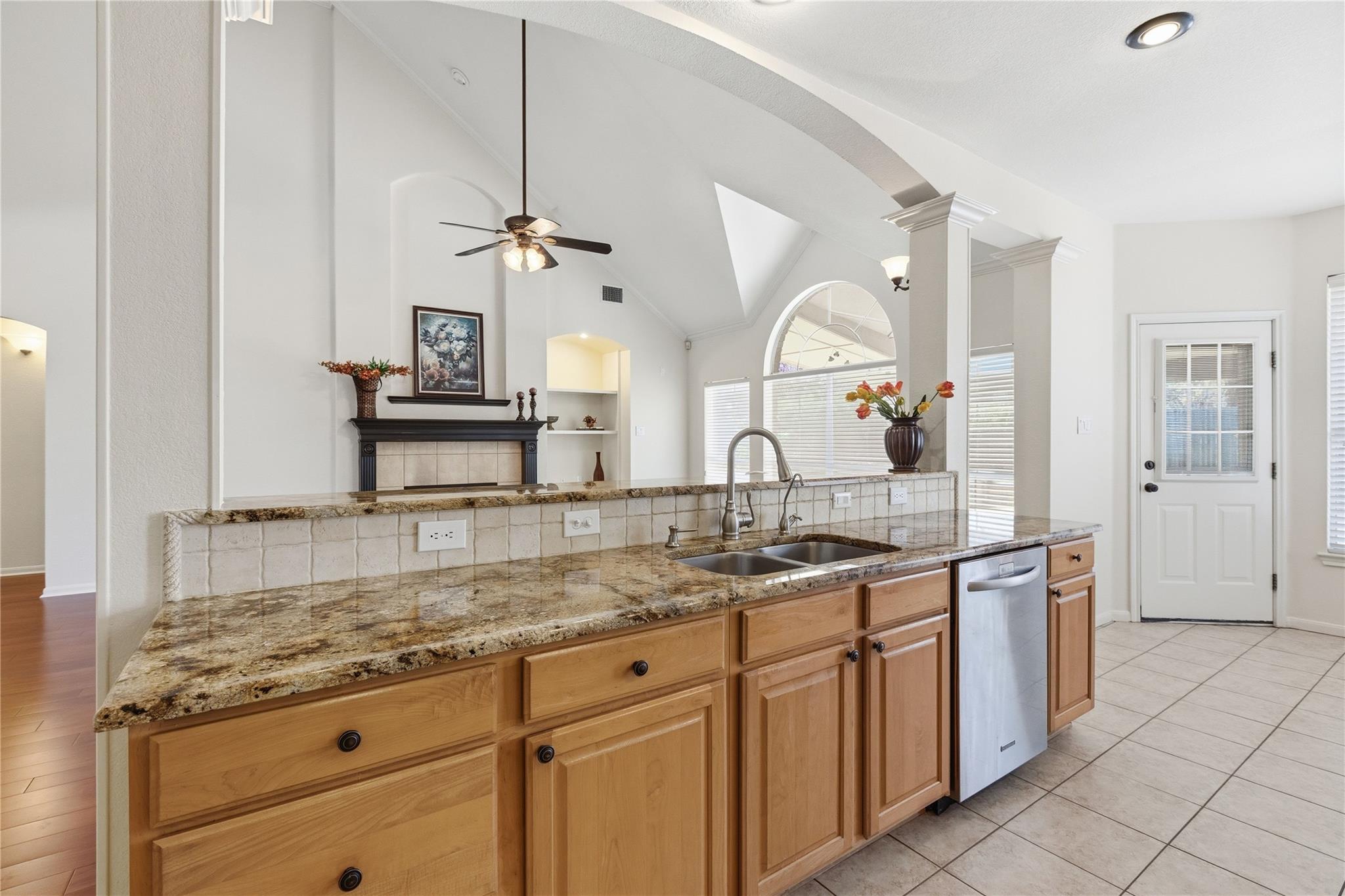 8710 SEA ASH Cir, Round Rock, TX 78681