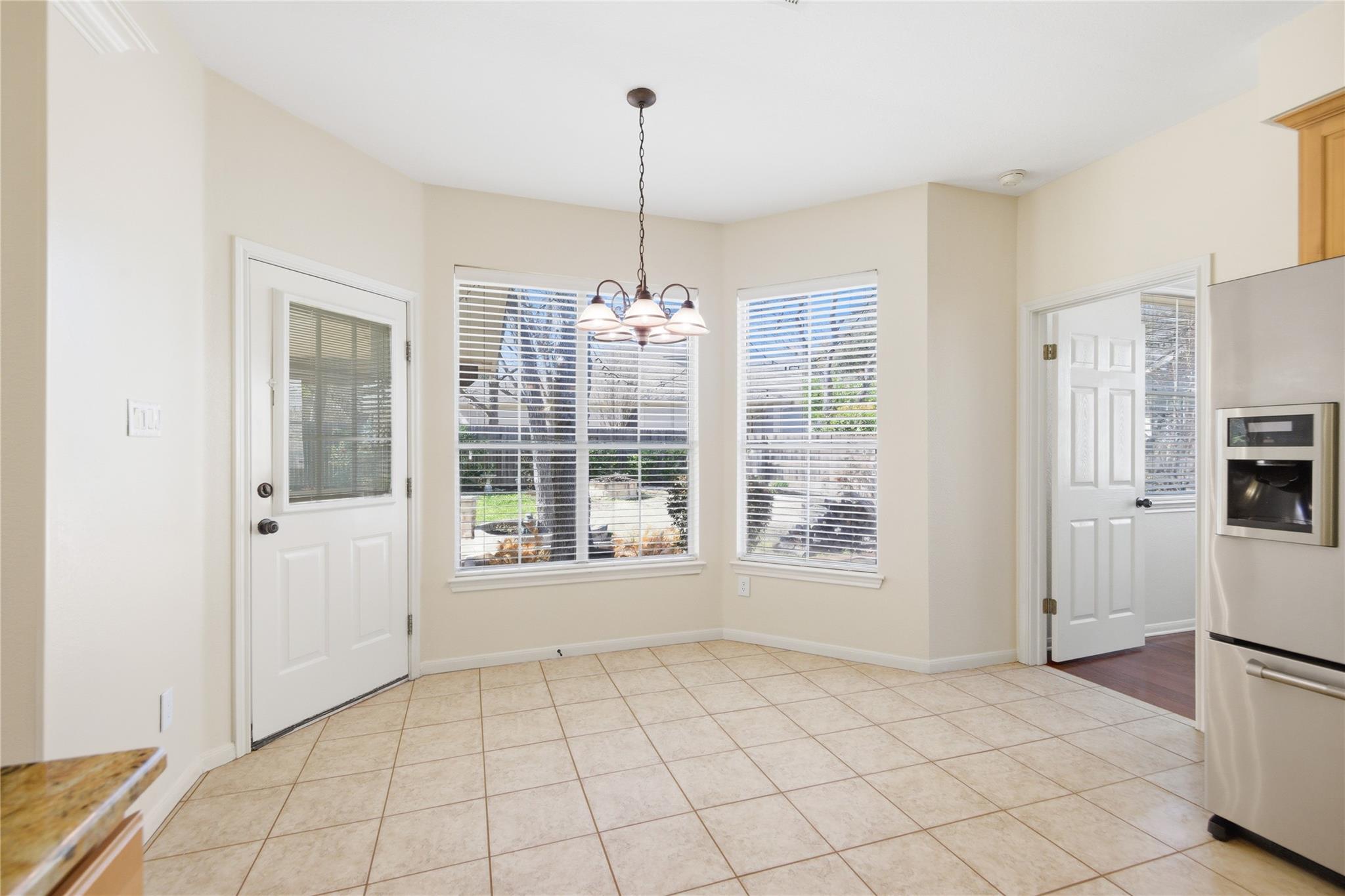 8710 SEA ASH Cir, Round Rock, TX 78681