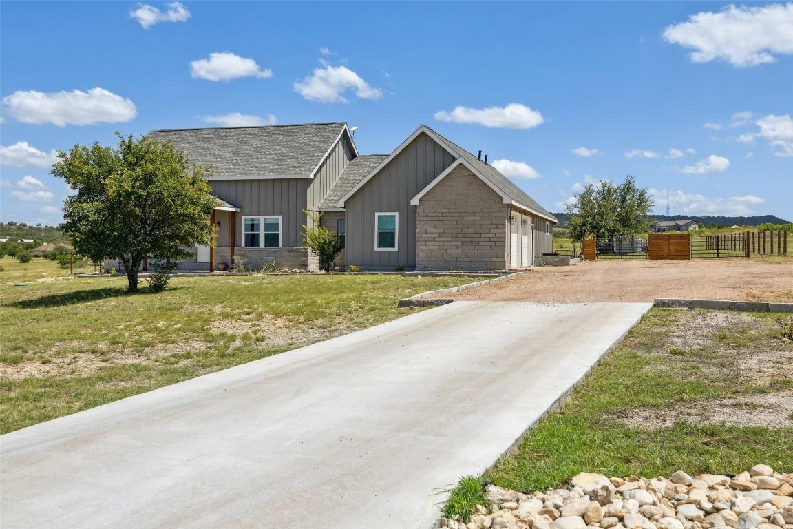 105 Mesa Grande Ct, Marble Falls, TX 78654