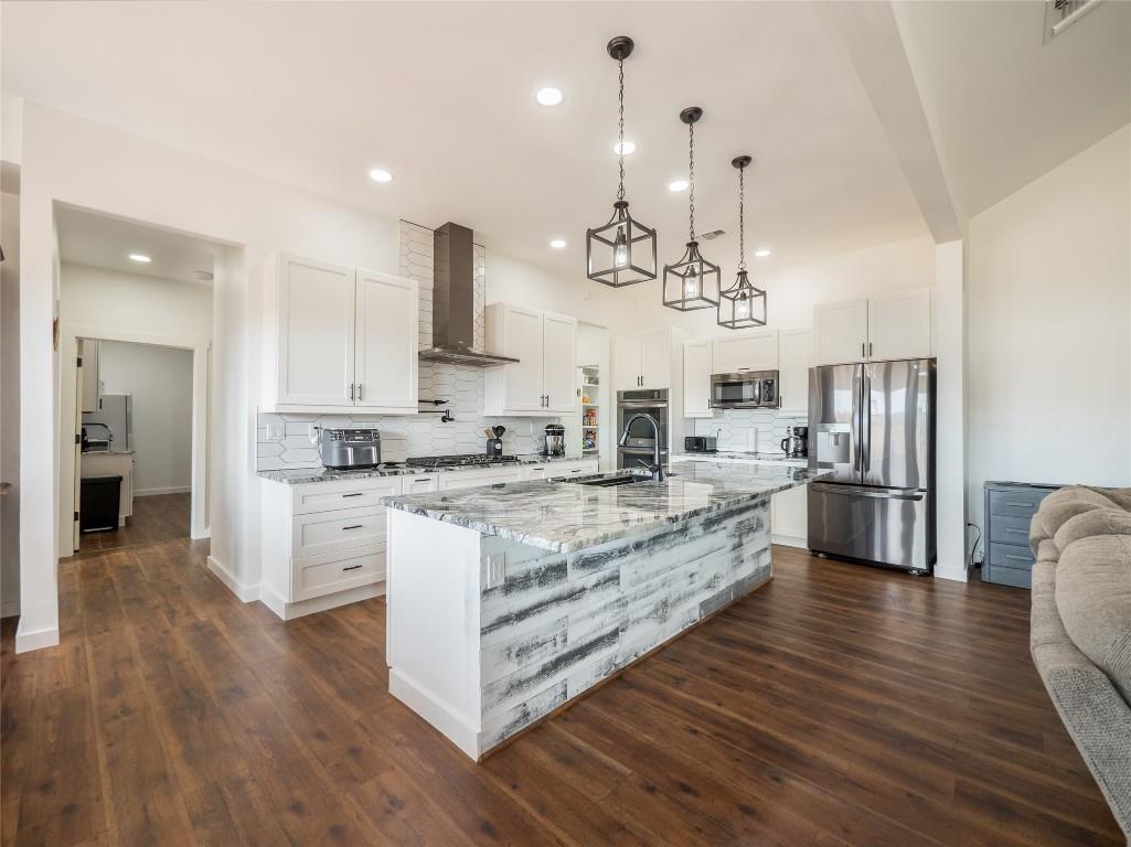 105 Mesa Grande Ct, Marble Falls, TX 78654