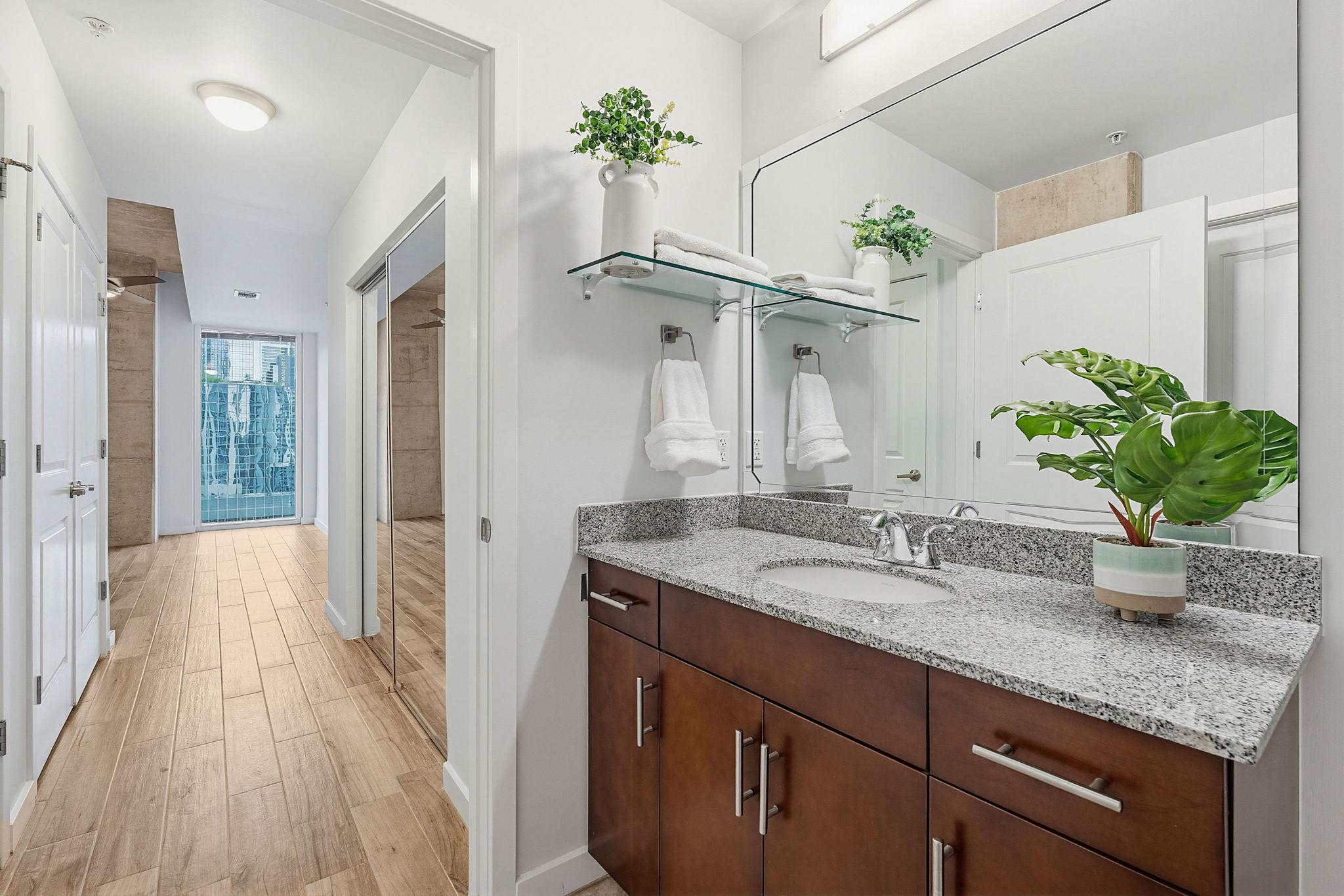 360 Nueces St # 1505, Austin, TX 78701