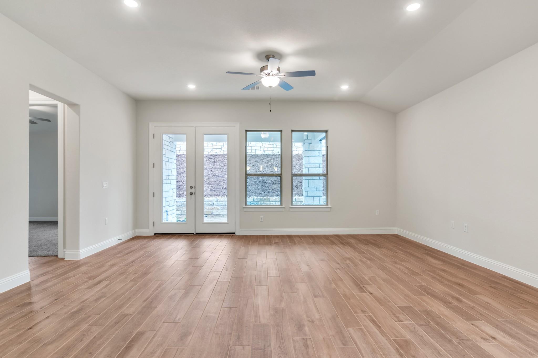 210 Gulfton St, Lakeway, TX 78738