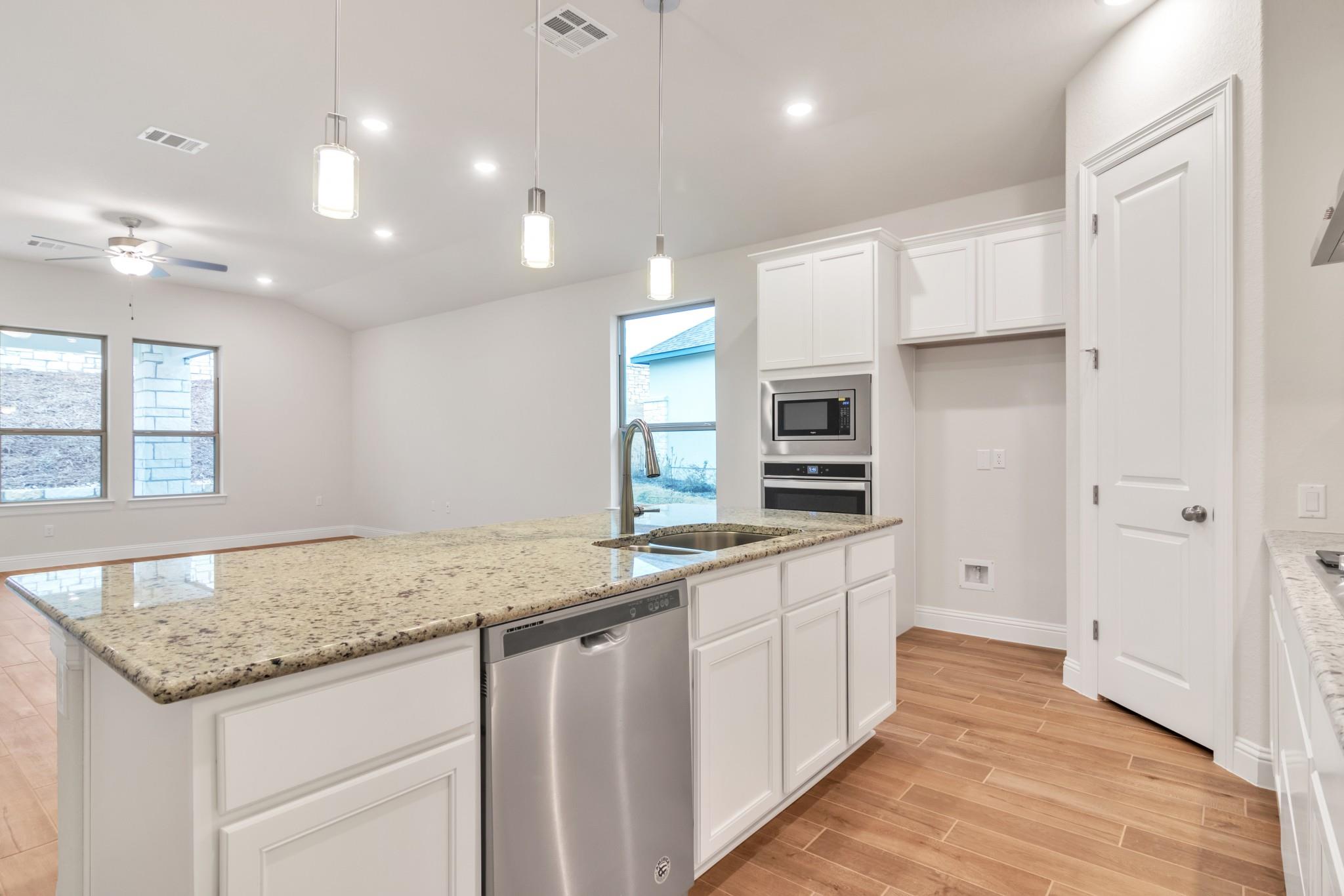 210 Gulfton St, Lakeway, TX 78738