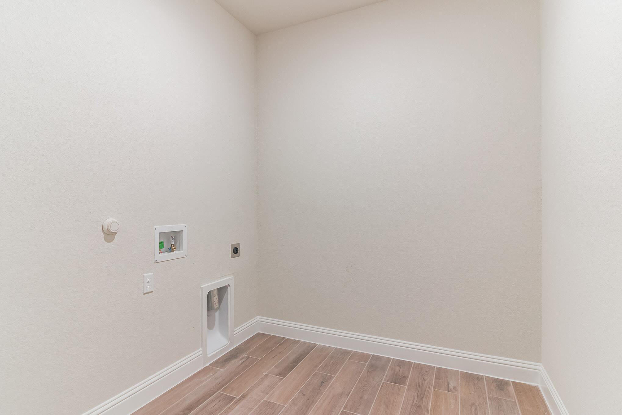 210 Gulfton St, Lakeway, TX 78738