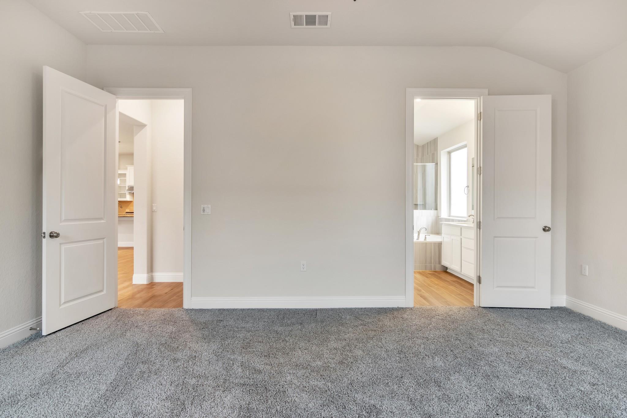 210 Gulfton St, Lakeway, TX 78738