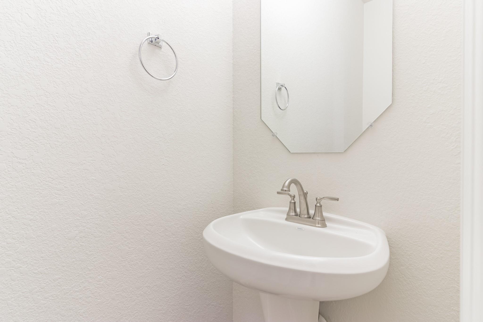 210 Gulfton St, Lakeway, TX 78738