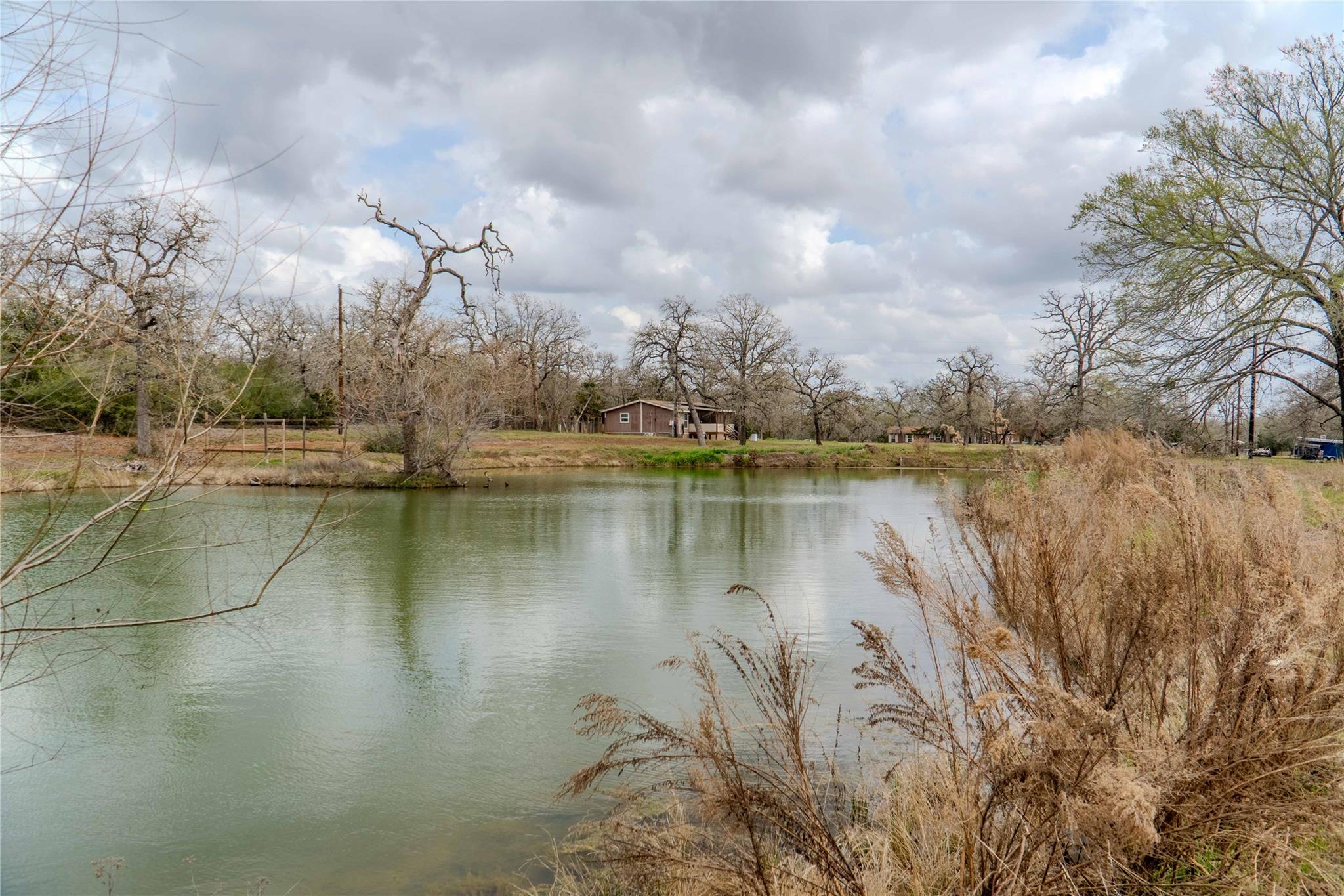 7519 Silvermine Rd, Harwood, TX 78632
