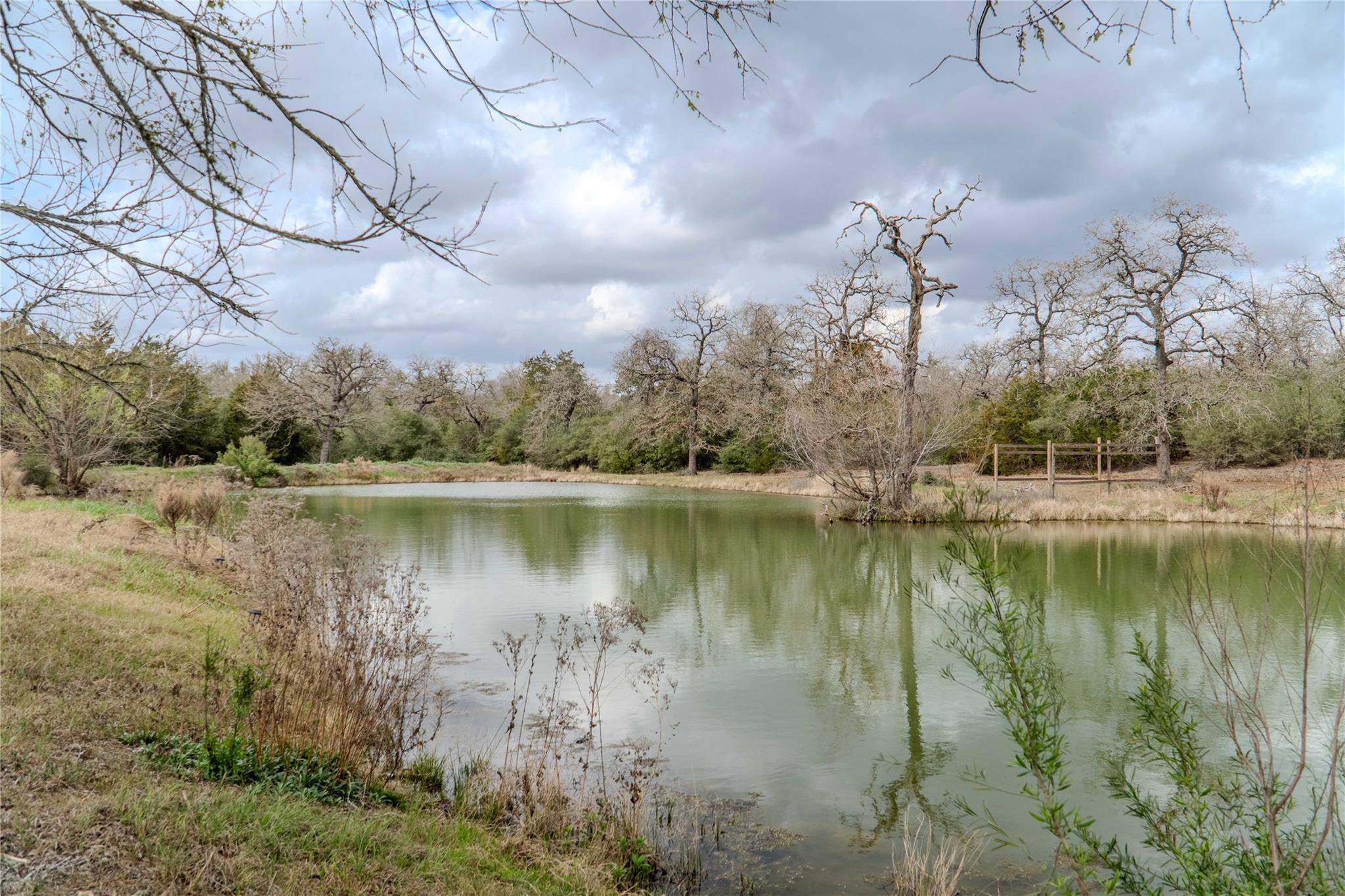 7519 Silvermine Rd, Harwood, TX 78632