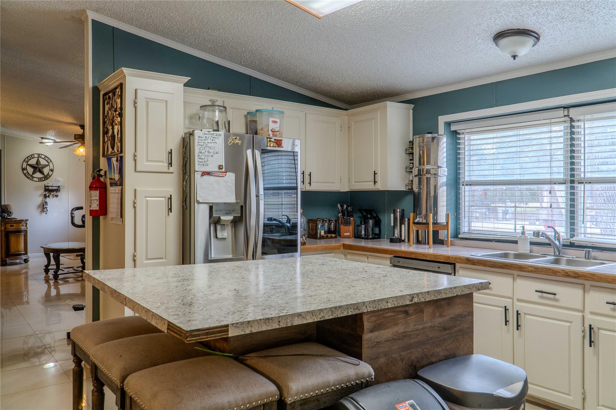 7519 Silvermine Rd, Harwood, TX 78632