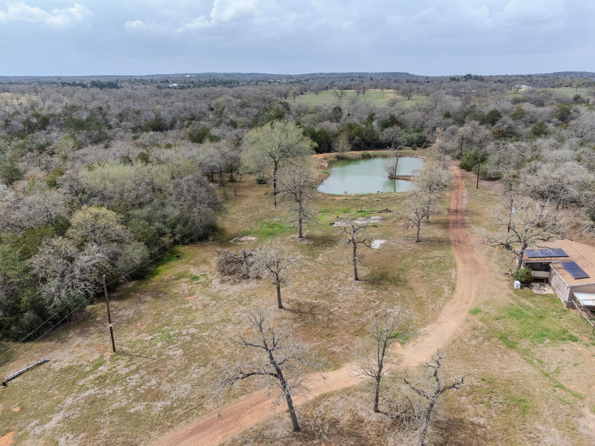 7519 Silvermine Rd, Harwood, TX 78632