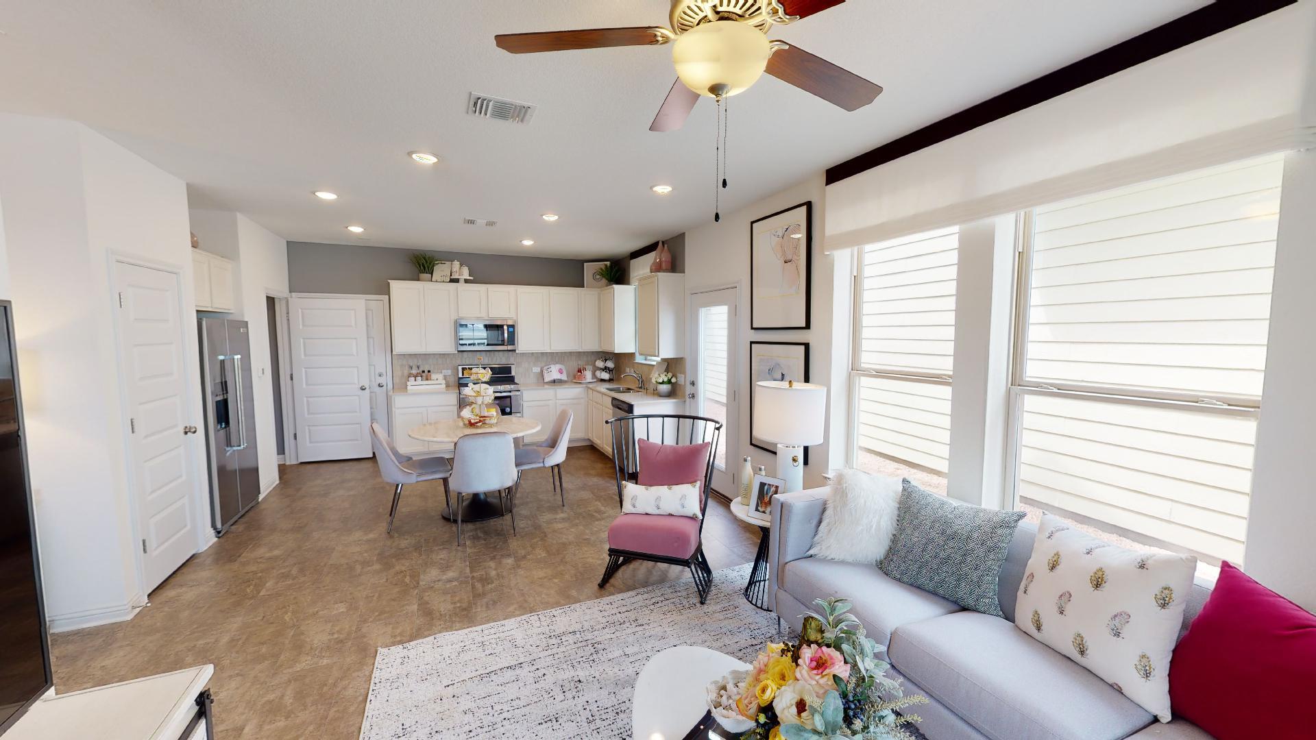 8200 Springsteen Dr, Austin, TX 78744