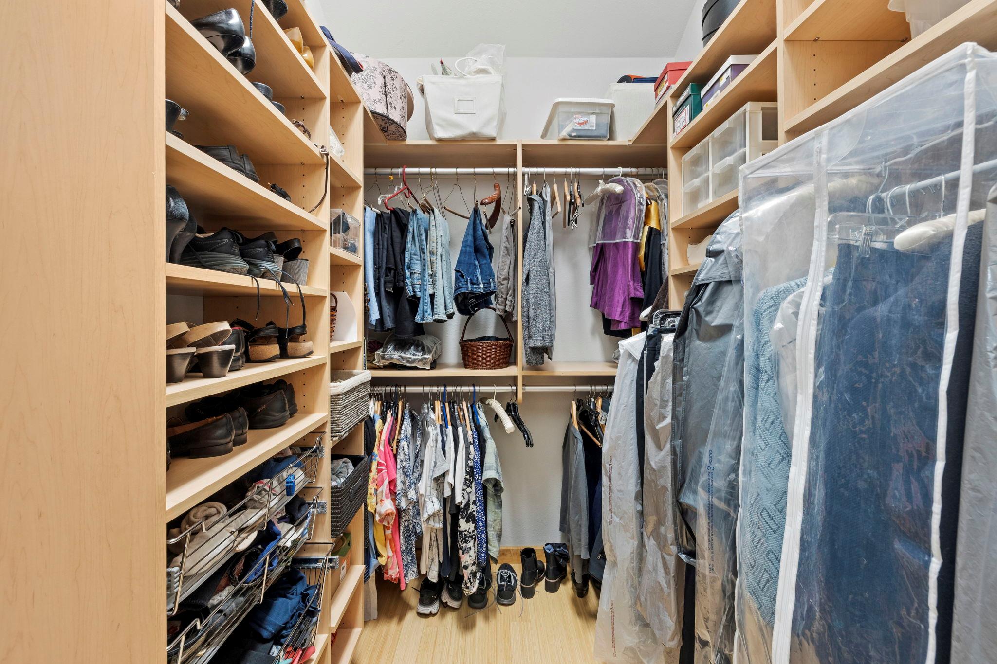 701 Yaupon Valley Rd, West Lake Hills, TX 78746