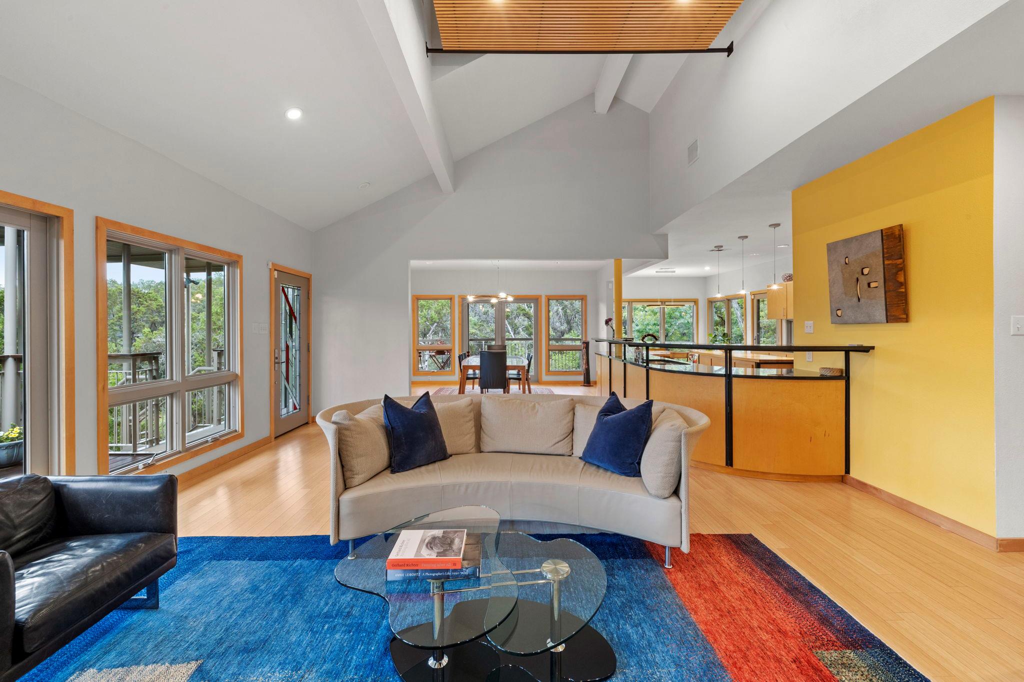 701 Yaupon Valley Rd, West Lake Hills, TX 78746