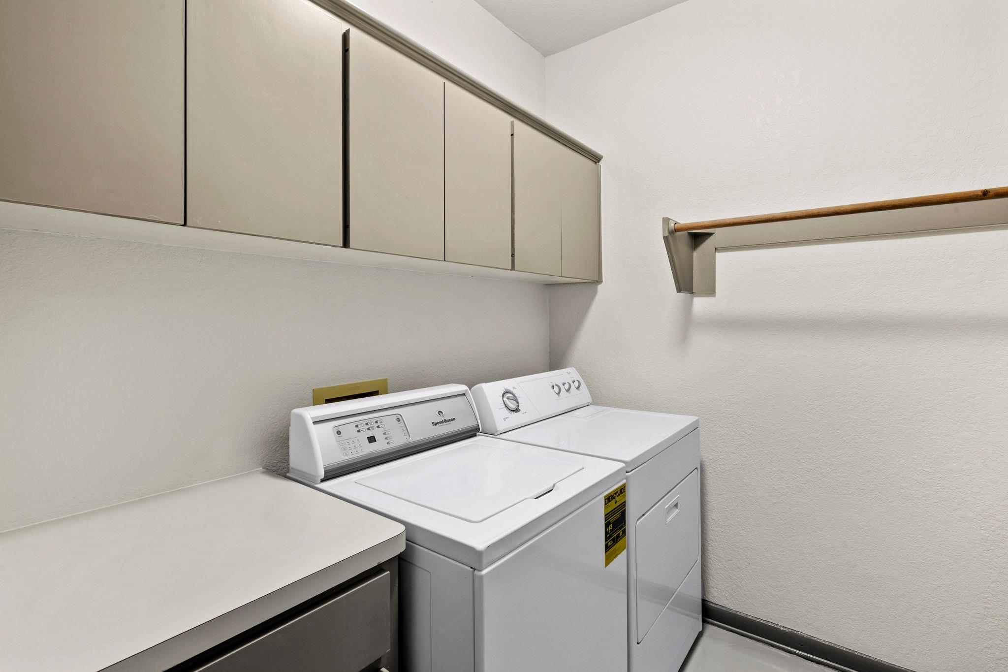 701 Yaupon Valley Rd, West Lake Hills, TX 78746