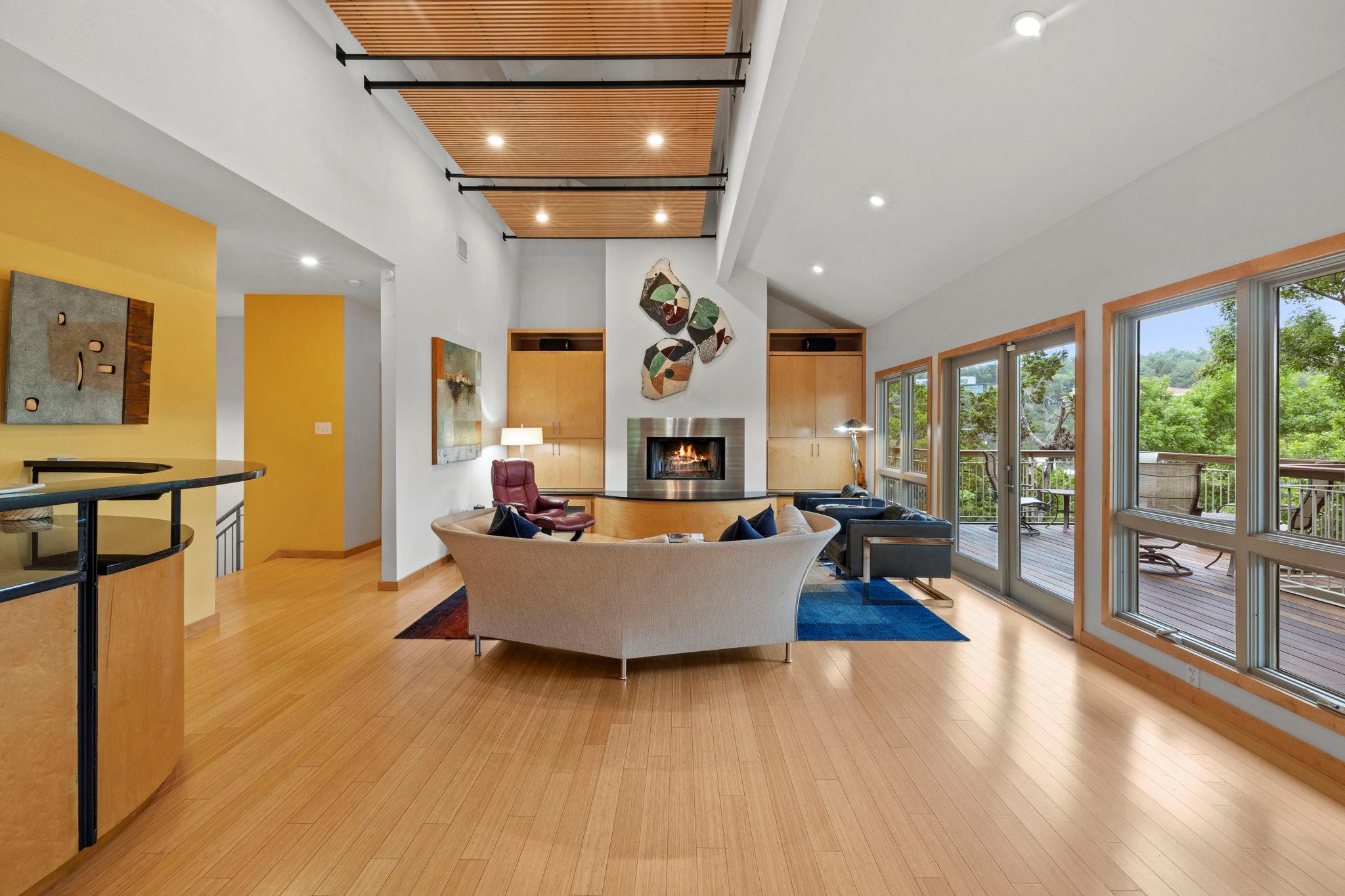 701 Yaupon Valley Rd, West Lake Hills, TX 78746