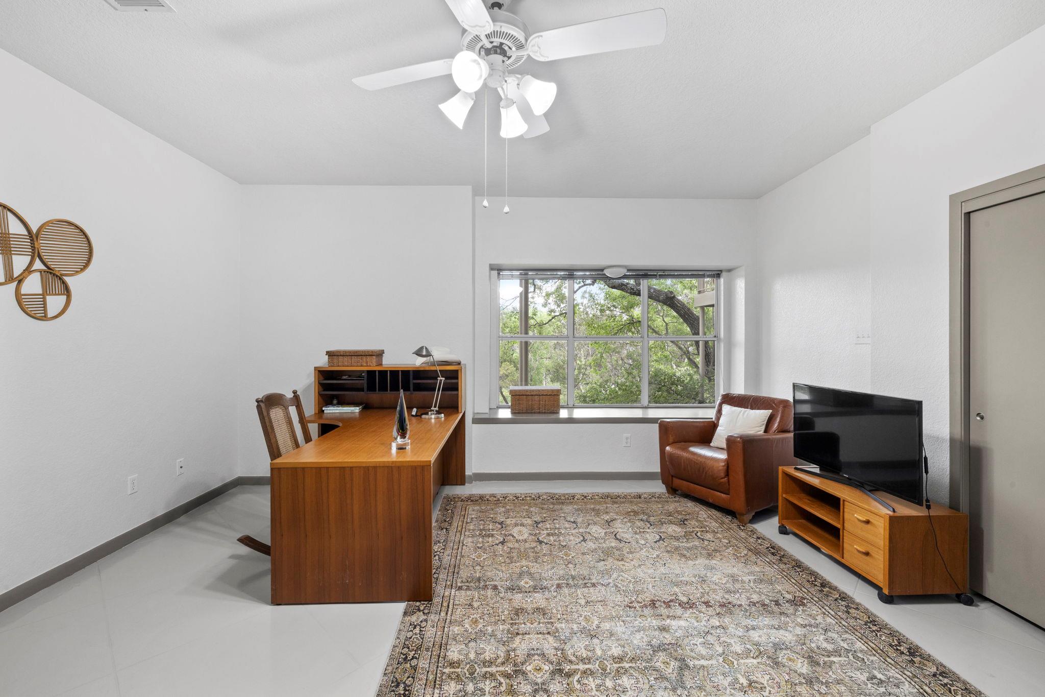 701 Yaupon Valley Rd, West Lake Hills, TX 78746