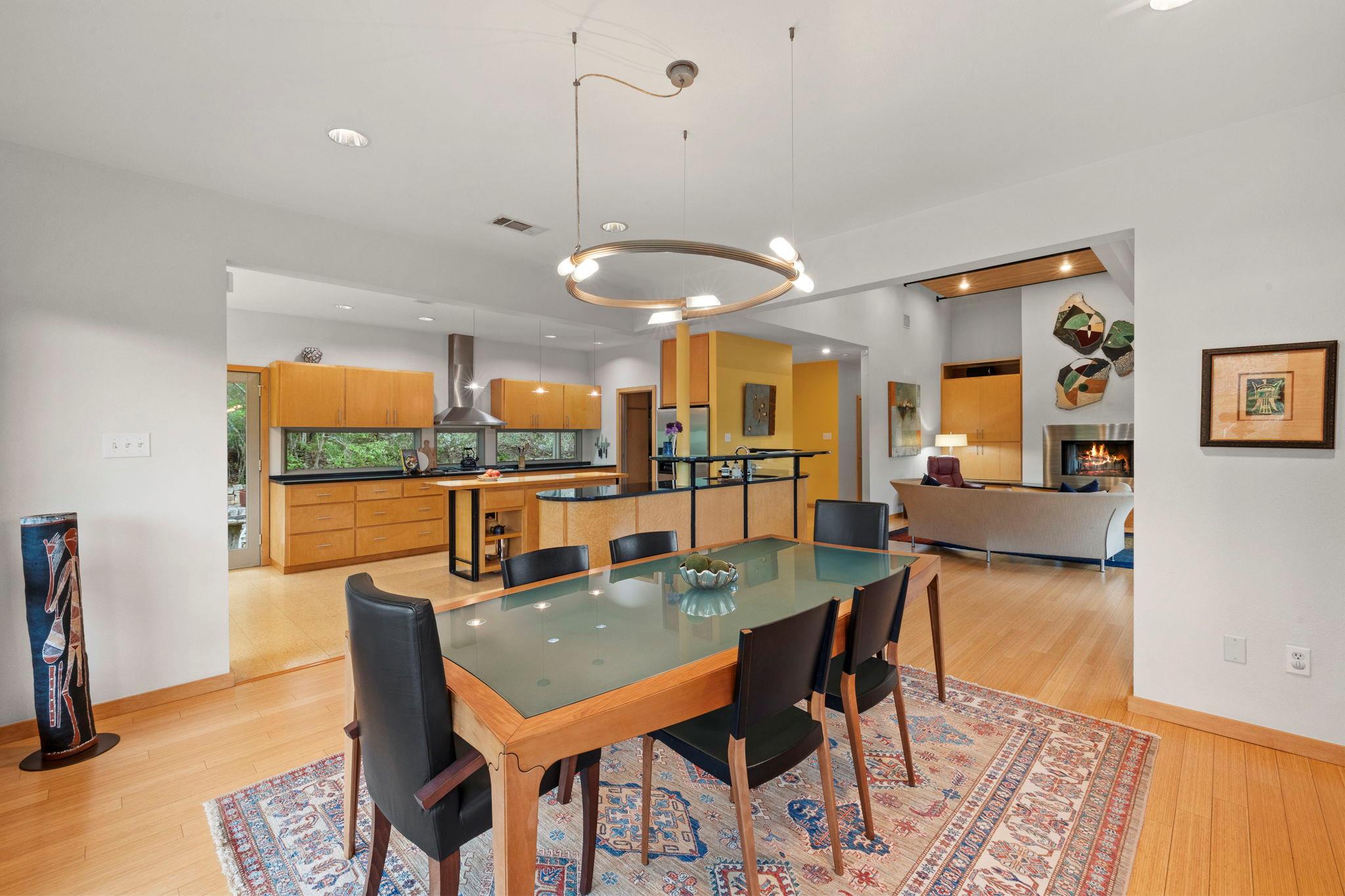 701 Yaupon Valley Rd, West Lake Hills, TX 78746