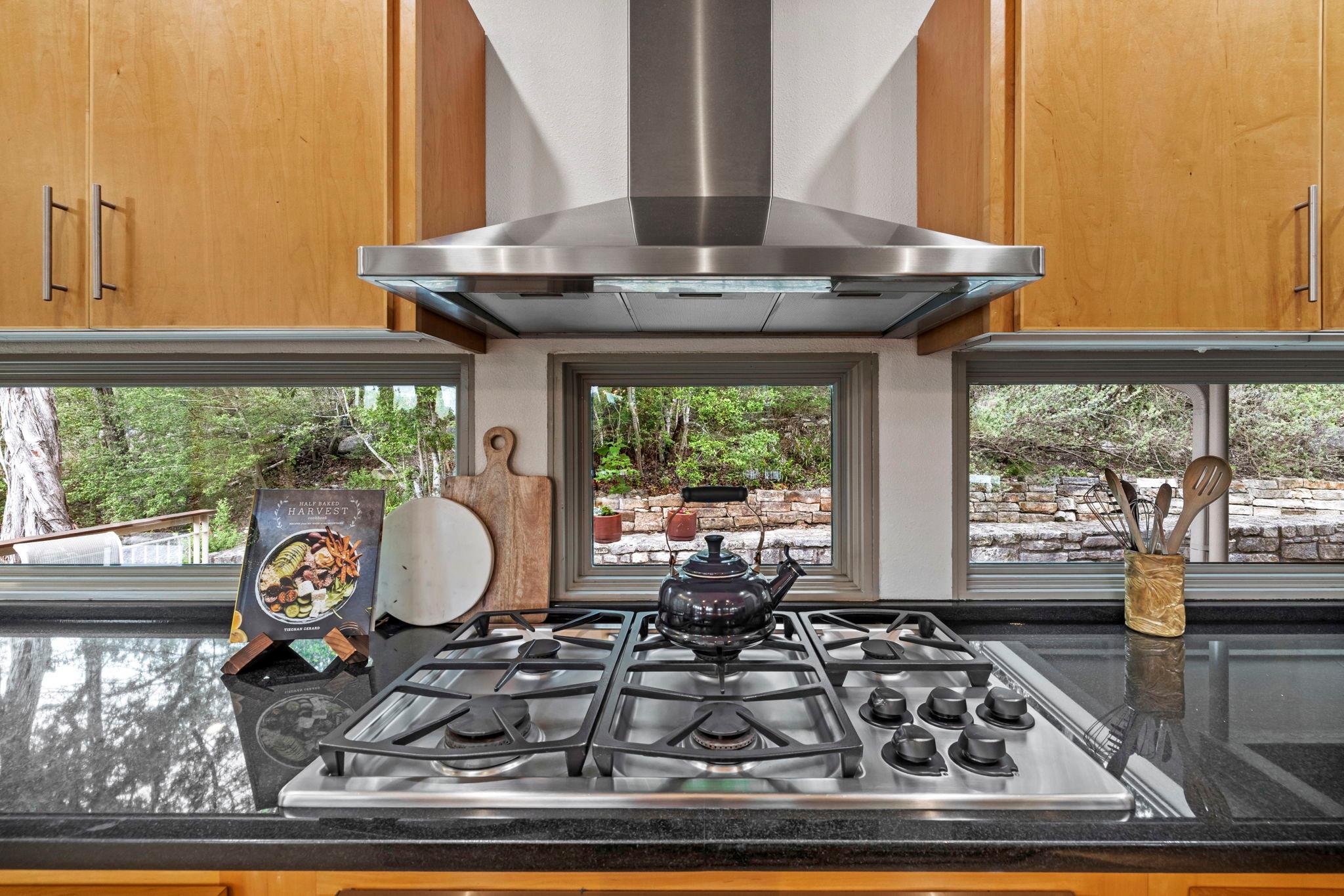 701 Yaupon Valley Rd, West Lake Hills, TX 78746