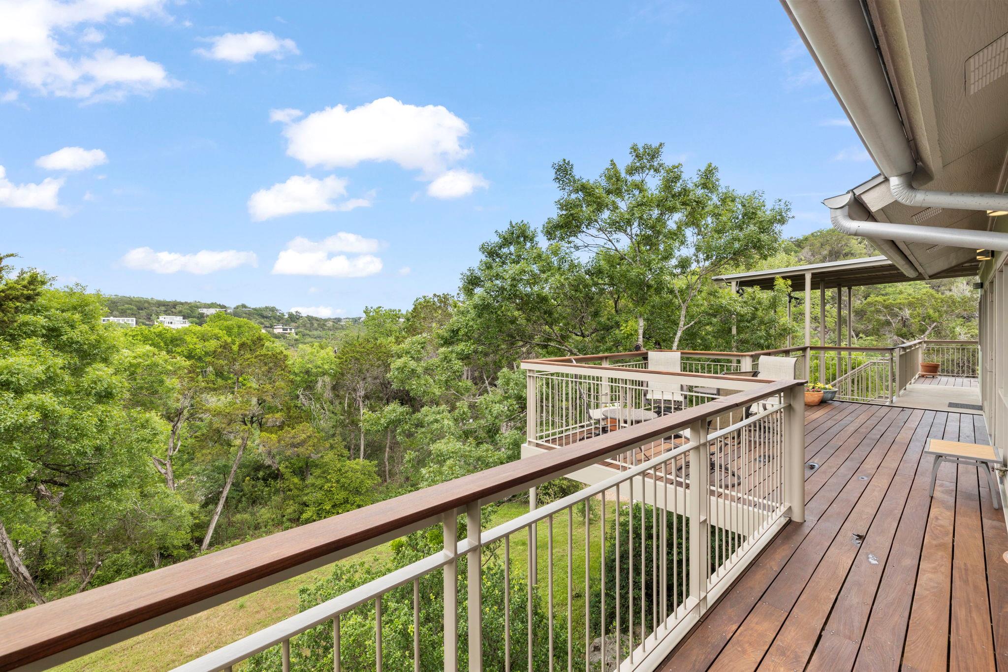 701 Yaupon Valley Rd, West Lake Hills, TX 78746