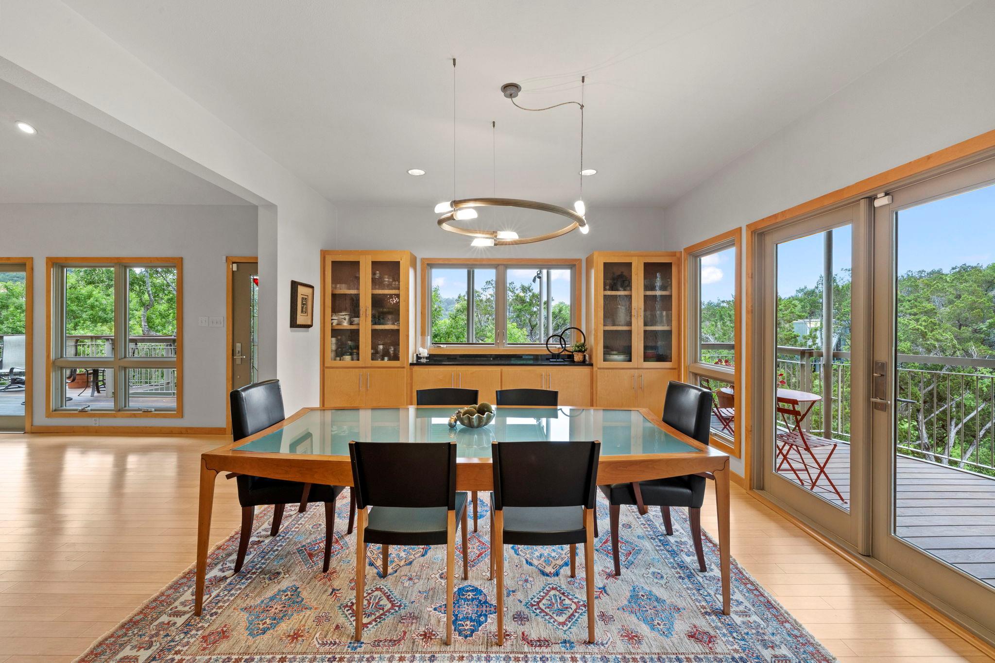 701 Yaupon Valley Rd, West Lake Hills, TX 78746