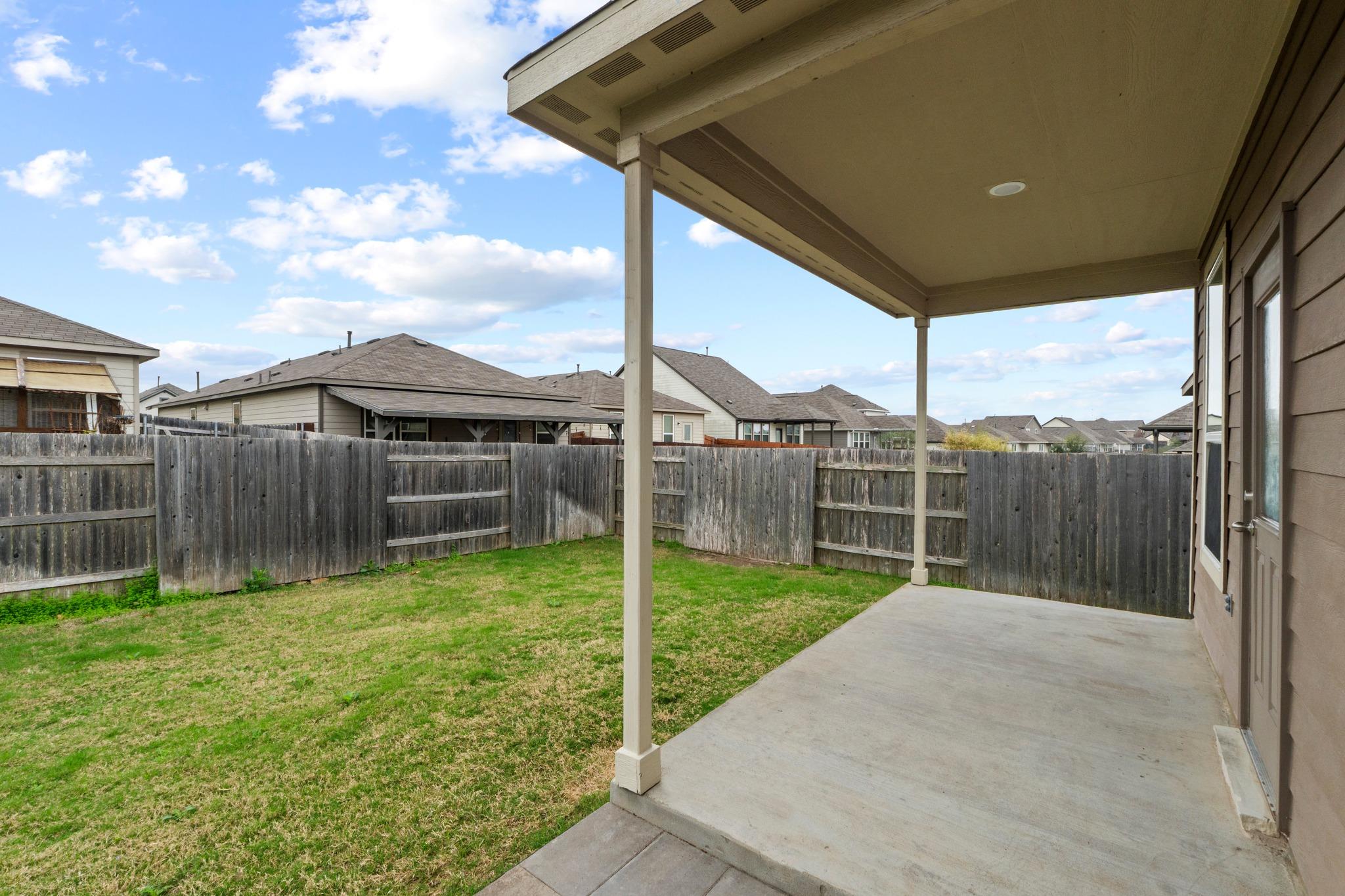 175 Eves Necklace Dr, Buda, TX 78610